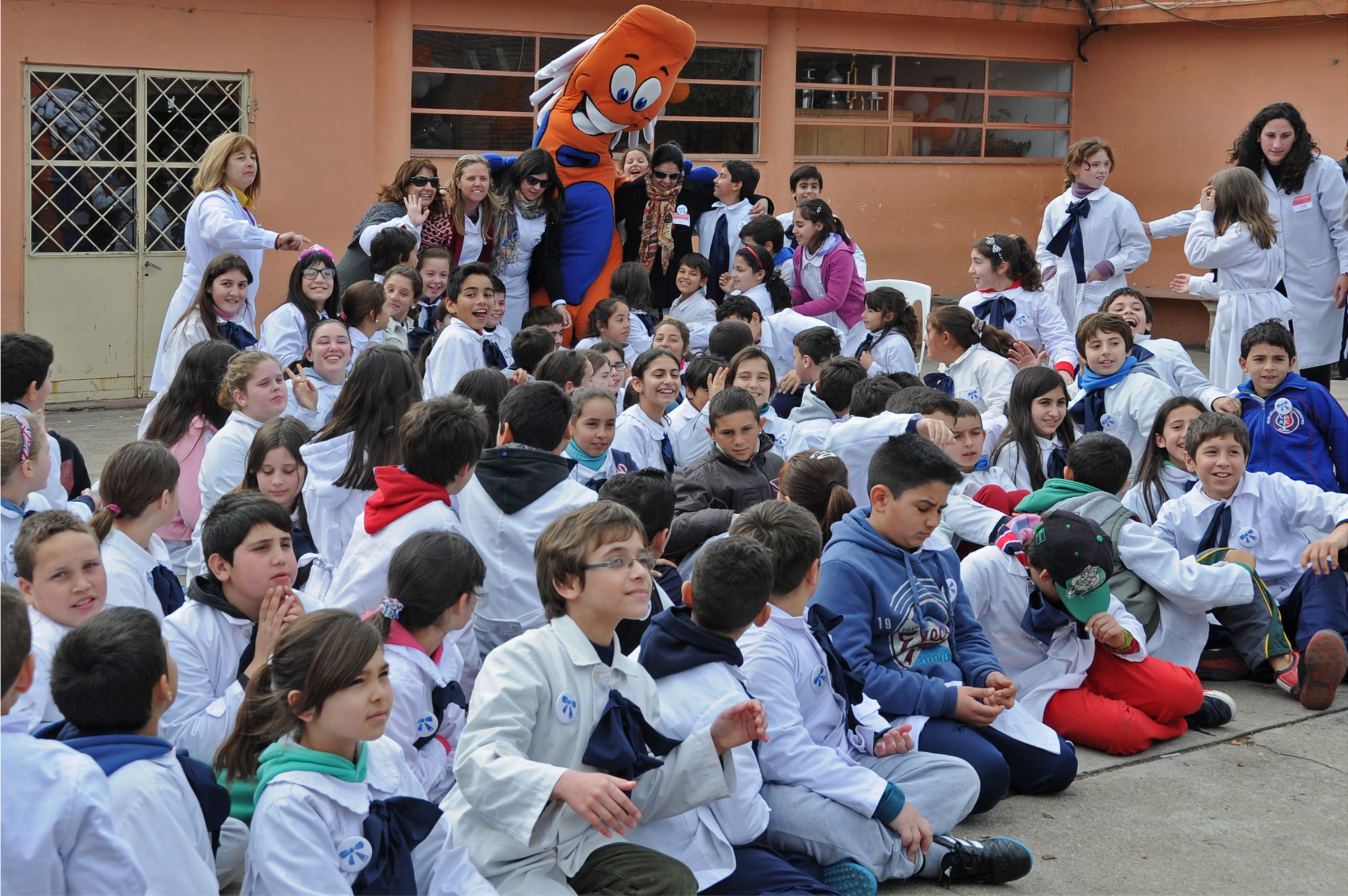 Actividad del Plan Salud Bucal en la escuela número 140 en Santa Lucía, Canelones