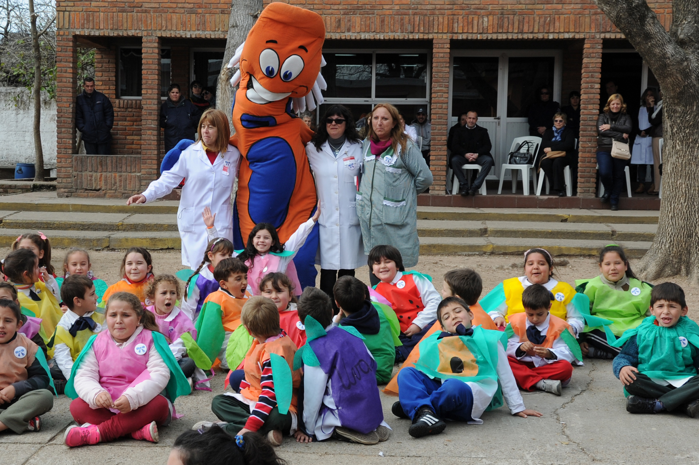 Actividad del Plan Salud Bucal en la escuela número 140 en Santa Lucía, Canelones