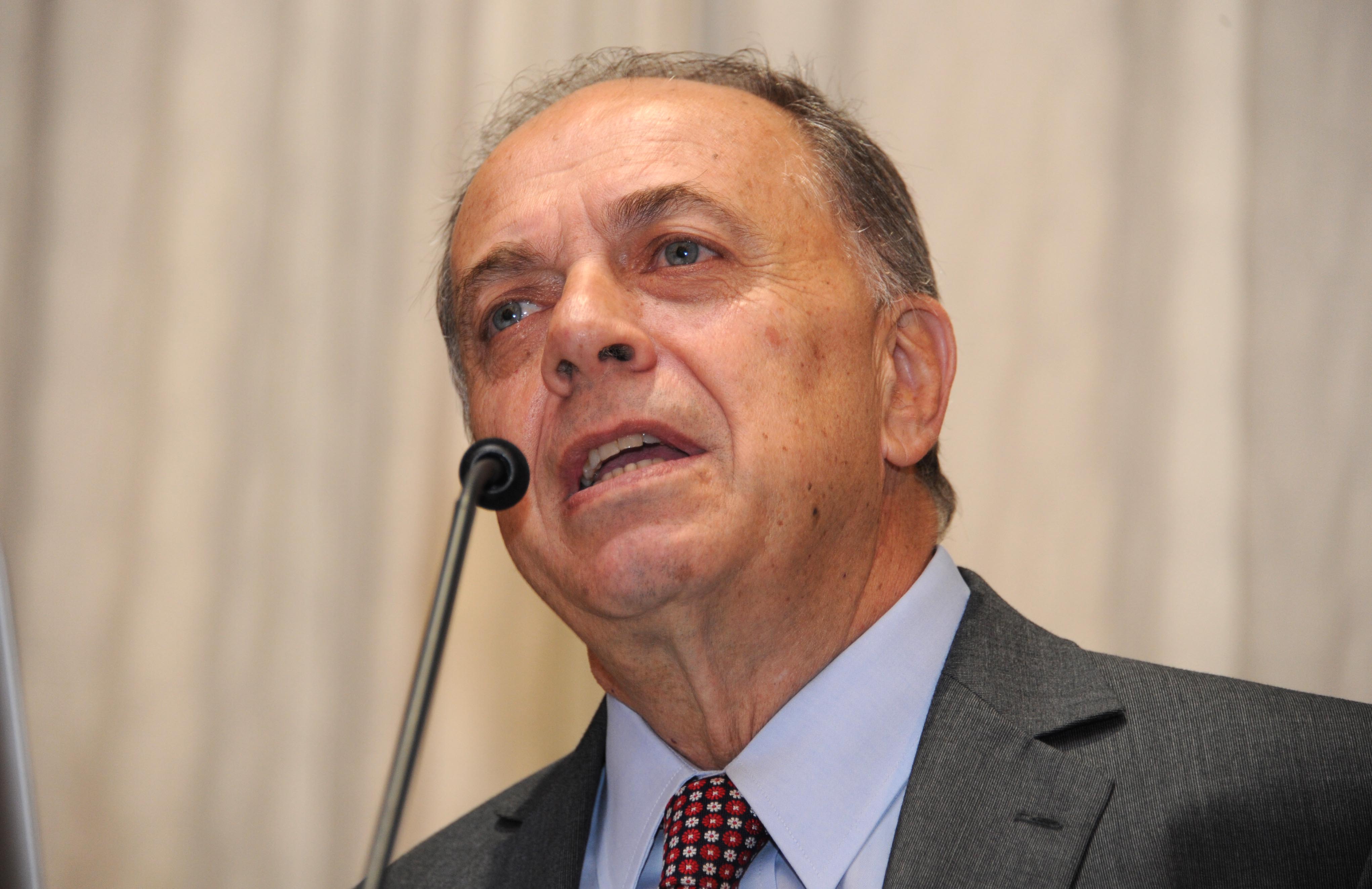 Asesor de CAF, José Barbero
