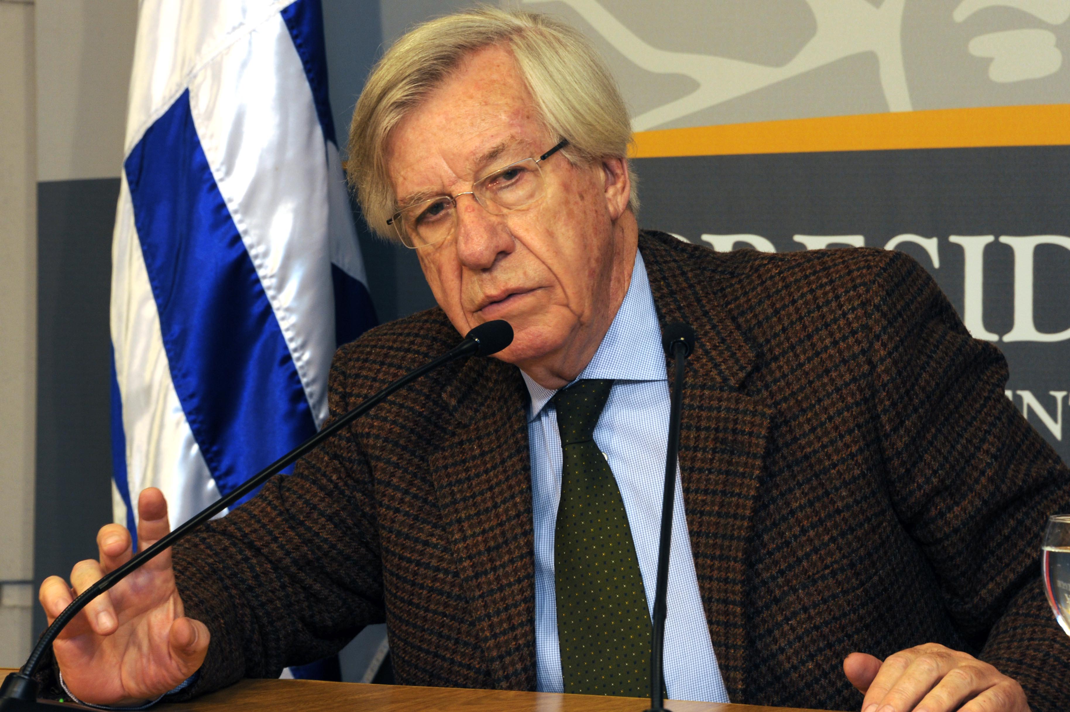 Ministro de Economía, Danilo Astori en declaraciones luego del Consejo de Ministros