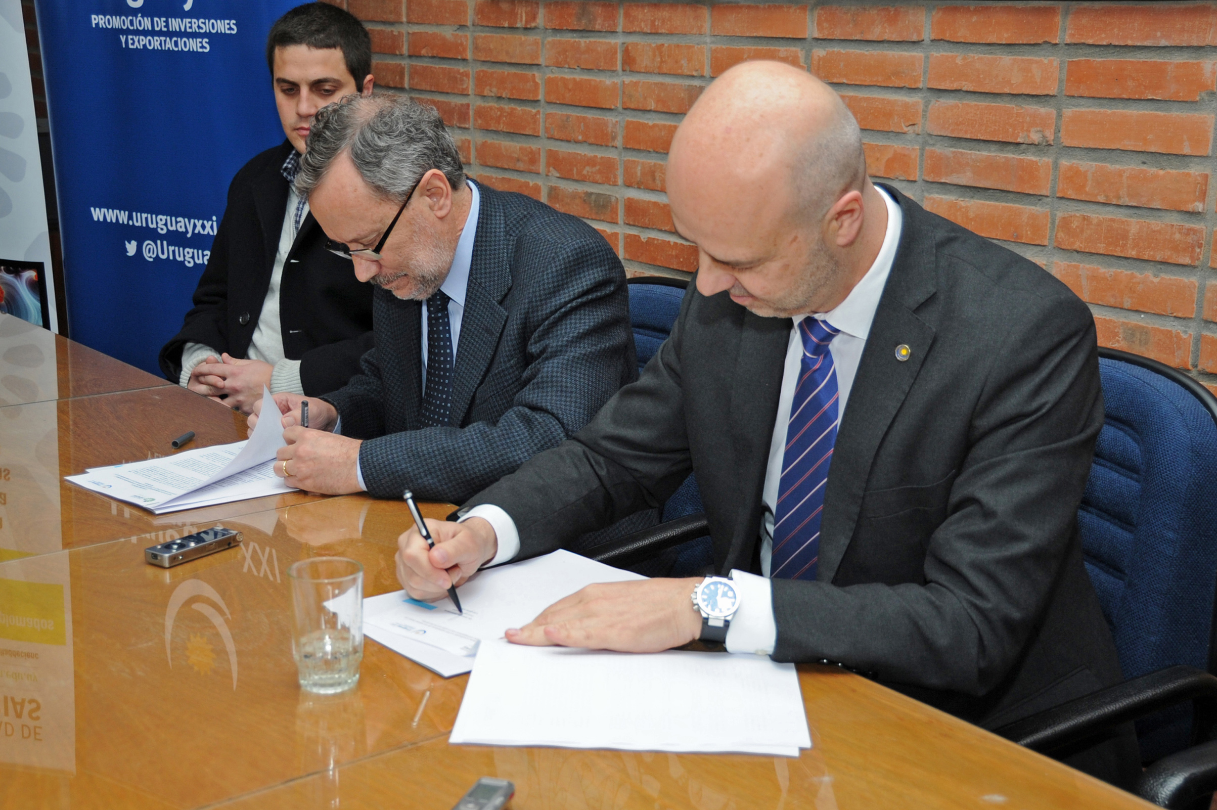 Firma de acuerdo de cooperación entre la Facultad de Ciencias y el Instituto Uruguay XXI