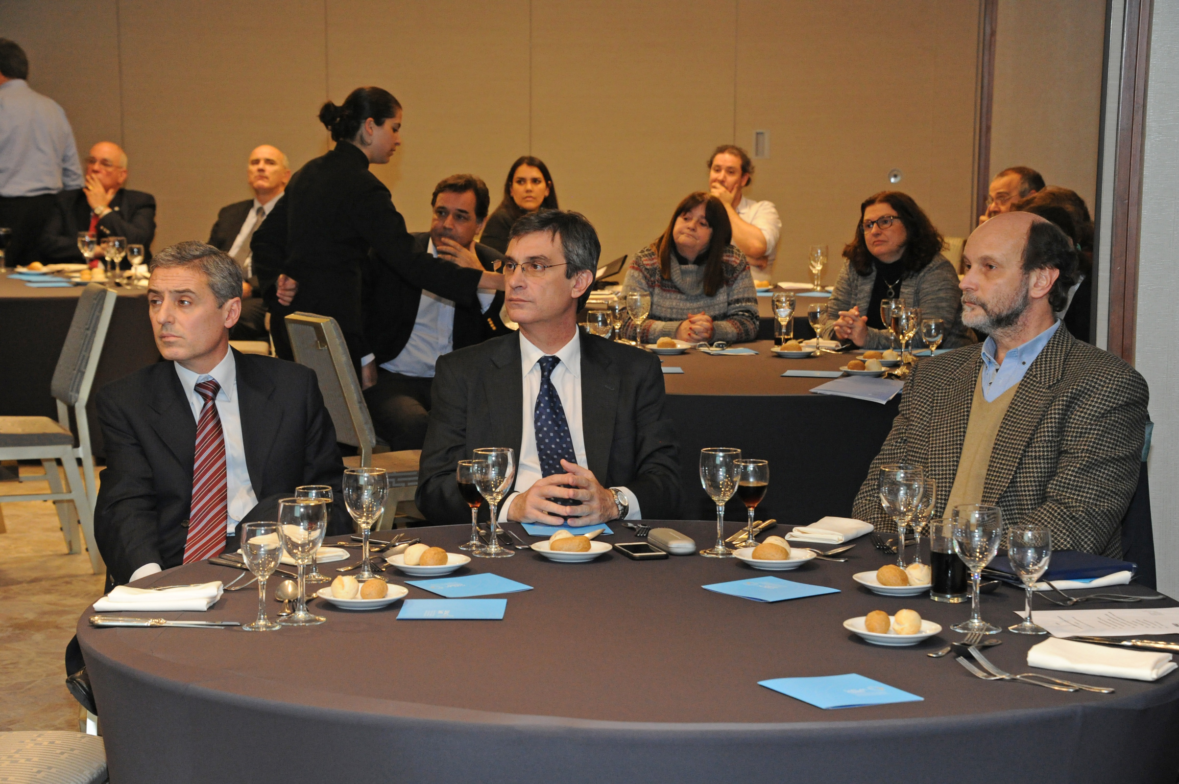Subdirector de la OPP, Martín Dibarboure junto al Director de la OPP, Álvaro García