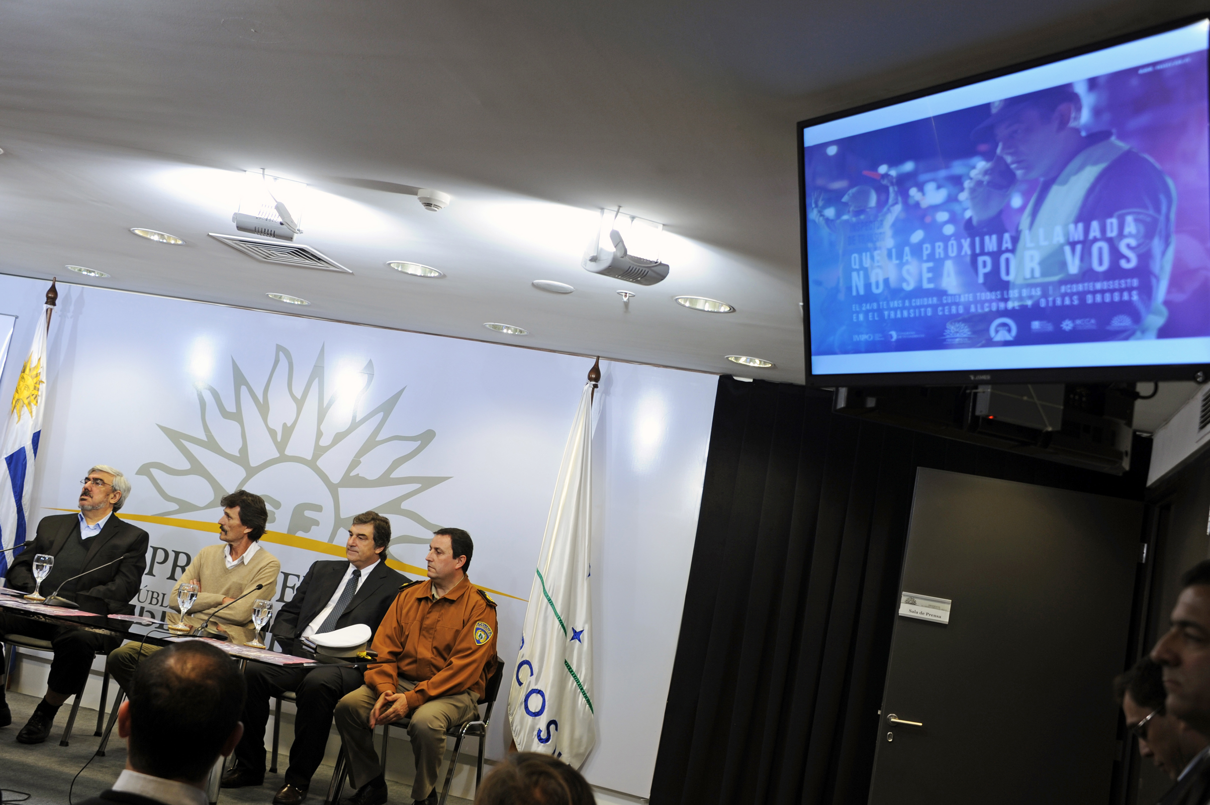 Controles fiscalizarán consumo de alcohol, marihuana y cocaína en noche del 24 de agosto