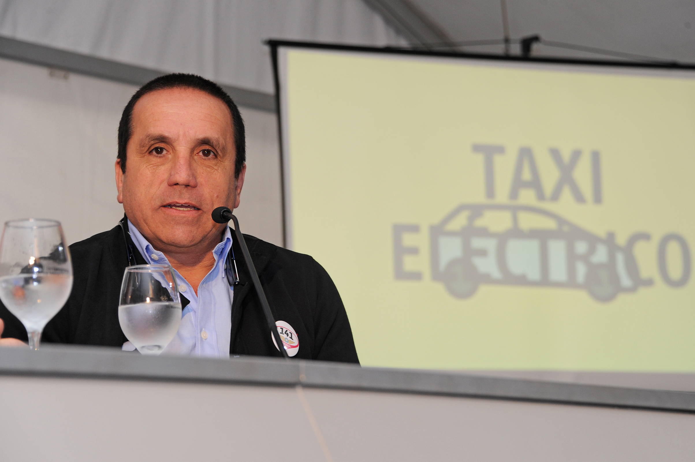 Primeros taxis eléctricos circularán como parte de política estratégica en energía