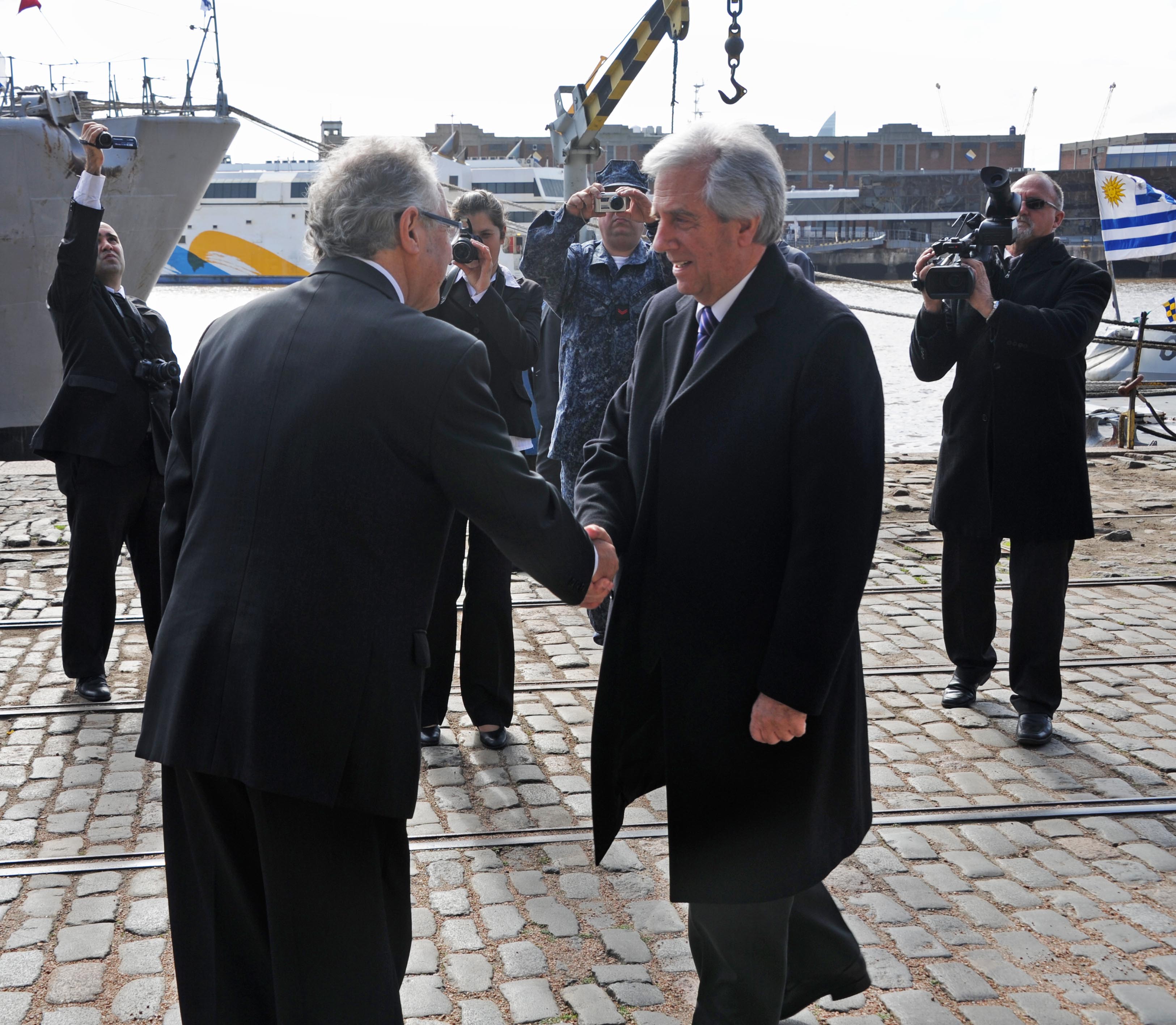 Presidente Vázquez concurrió al 197º Aniversario del Comando de las Fuerzas del Mar