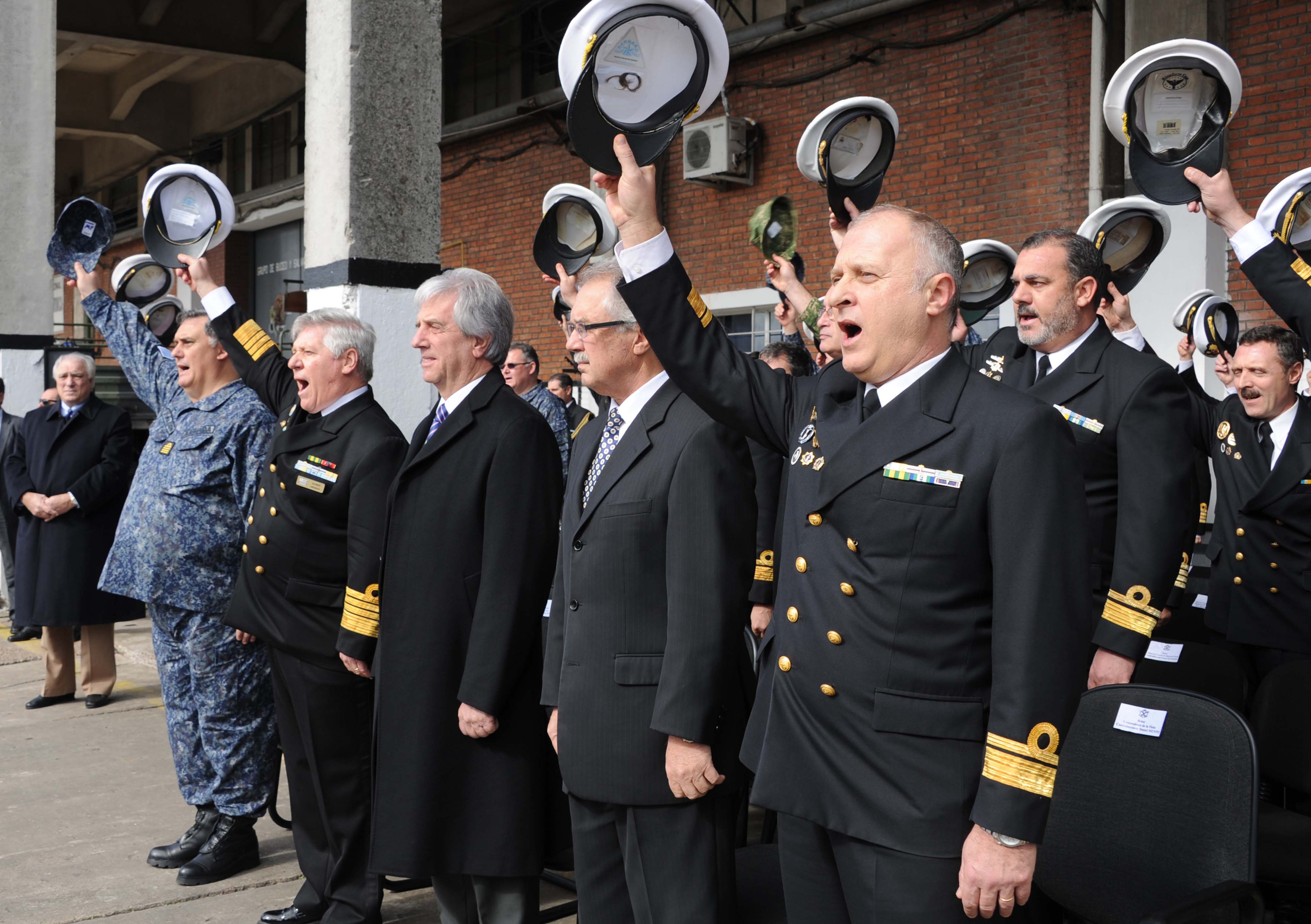 Presidente Vázquez concurrió al 197º Aniversario del Comando de las Fuerzas del Mar