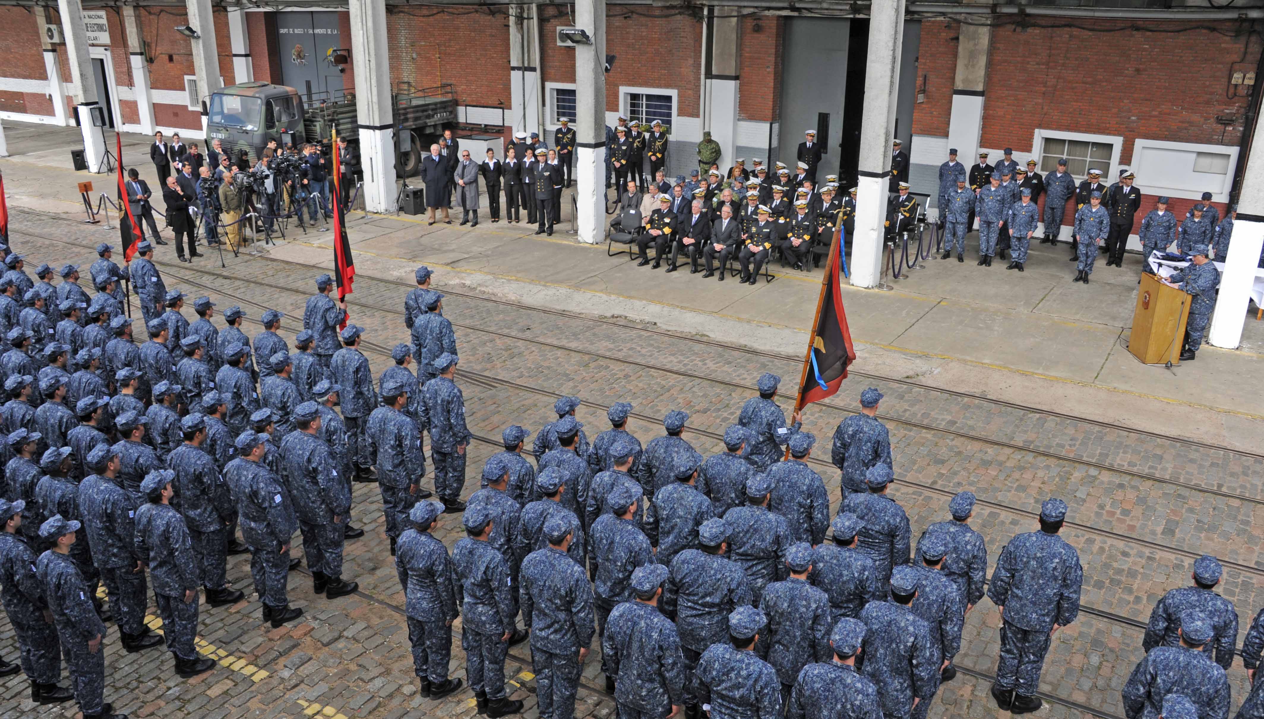 Presidente Vázquez concurrió al 197º Aniversario del Comando de las Fuerzas del Mar