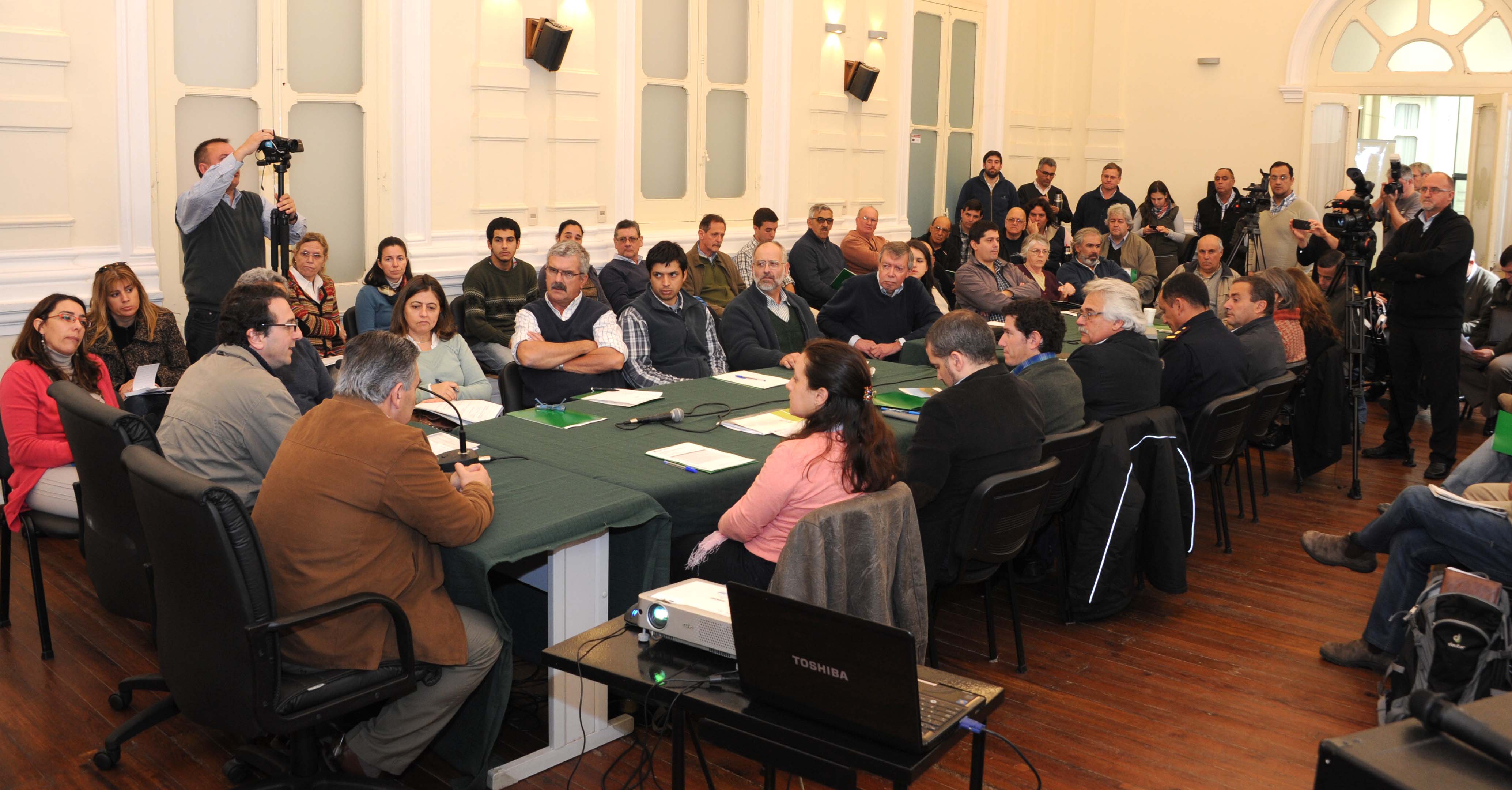 Segunda Sesión de la Comisión de Cuenca del Río Yí
