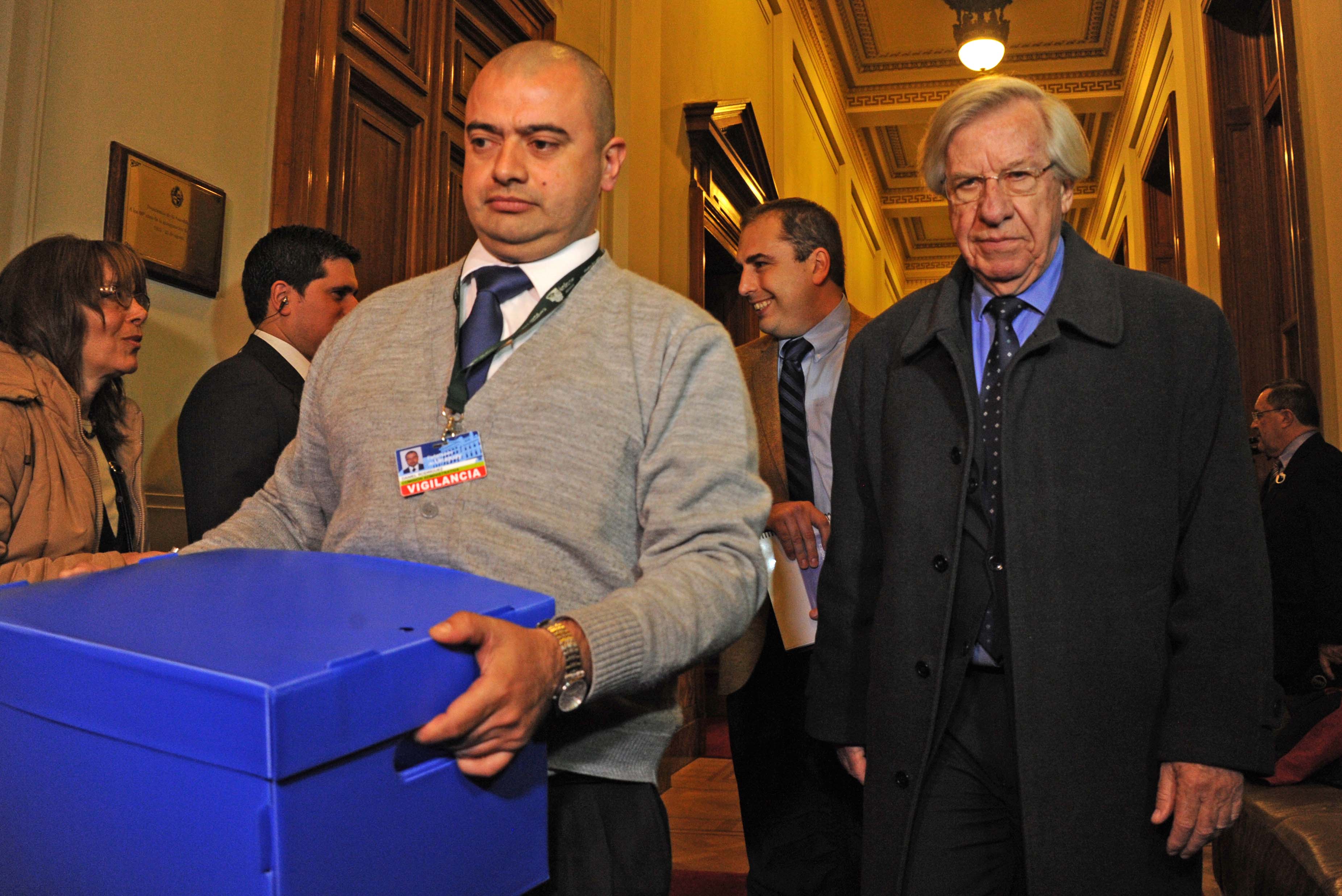 Poder Ejecutivo presentó al Legislativo Proyecto de Presupuesto Nacional 2015 - 2015