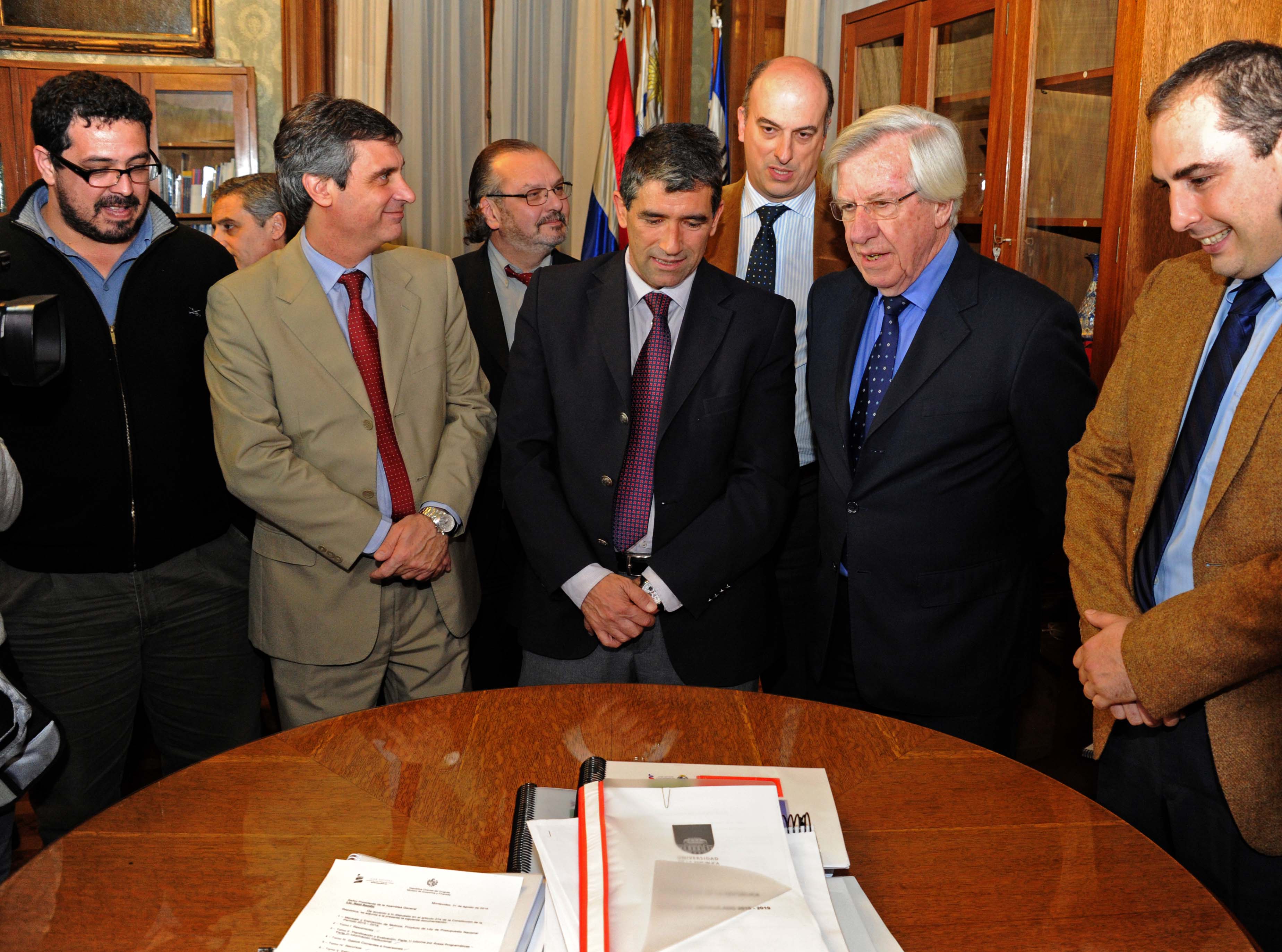 Poder Ejecutivo presentó al Legislativo Proyecto de Presupuesto Nacional 2015 - 2015