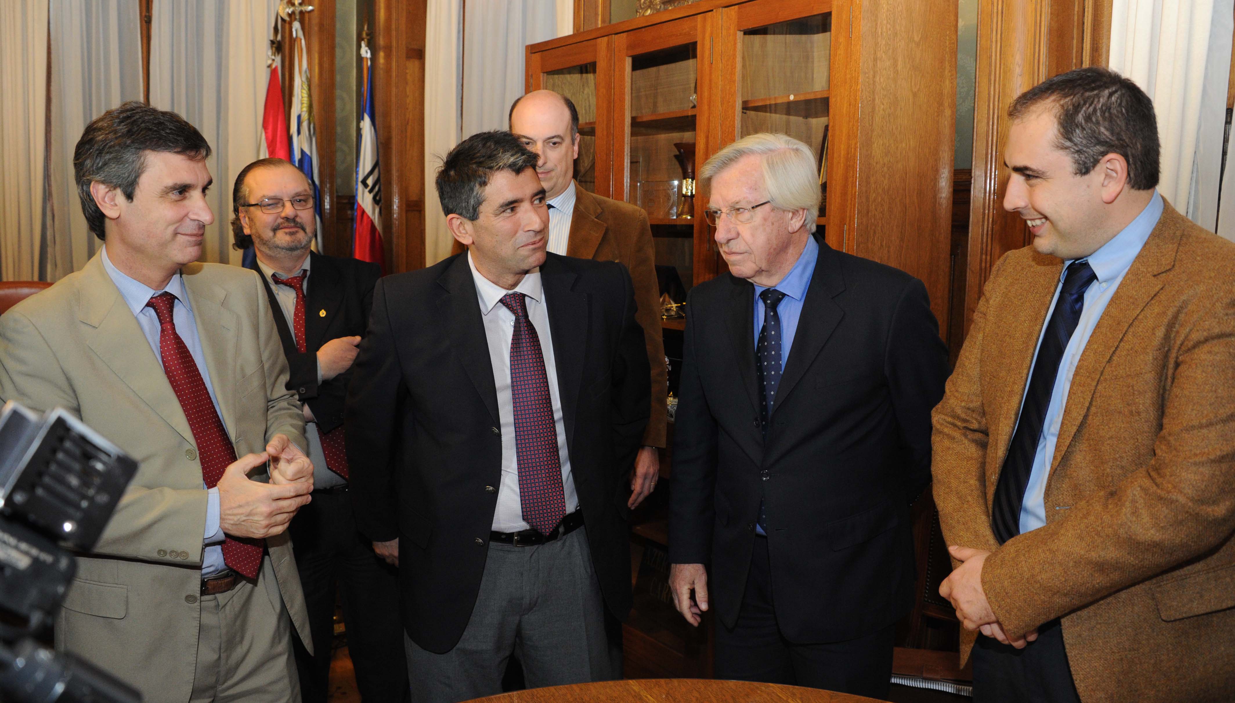 Poder Ejecutivo presentó al Legislativo Proyecto de Presupuesto Nacional 2015 - 2015