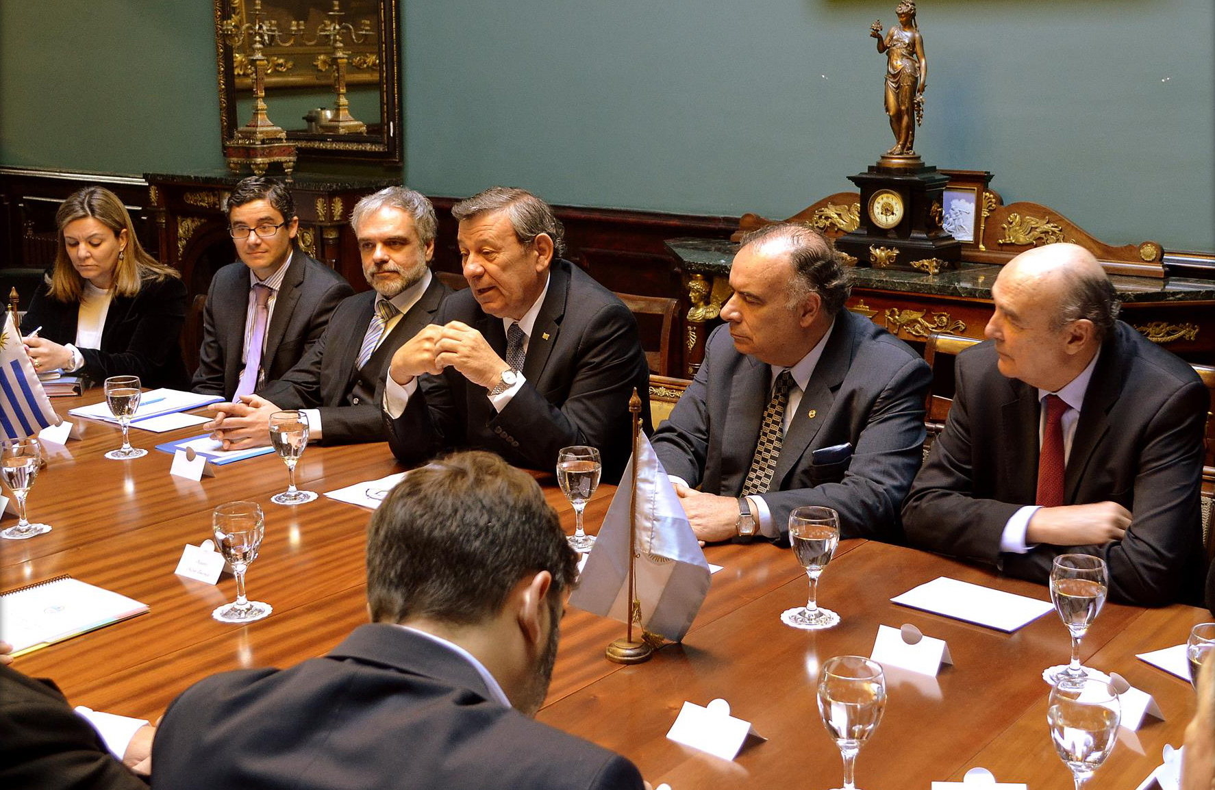Cancilleres de Uruguay y Argentina analizaron agenda bilateral, en encuentro en Montevideo