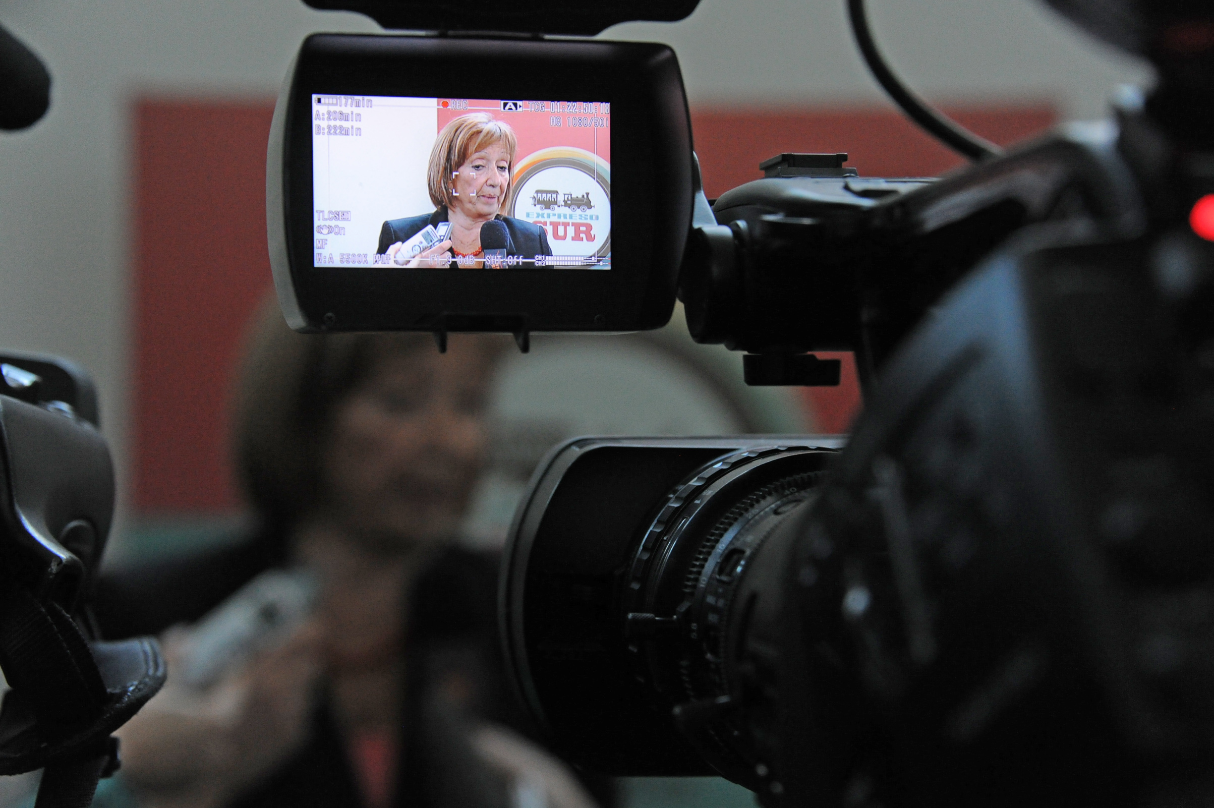Ministra María Julia Muñoz, en diálogo con la prensa