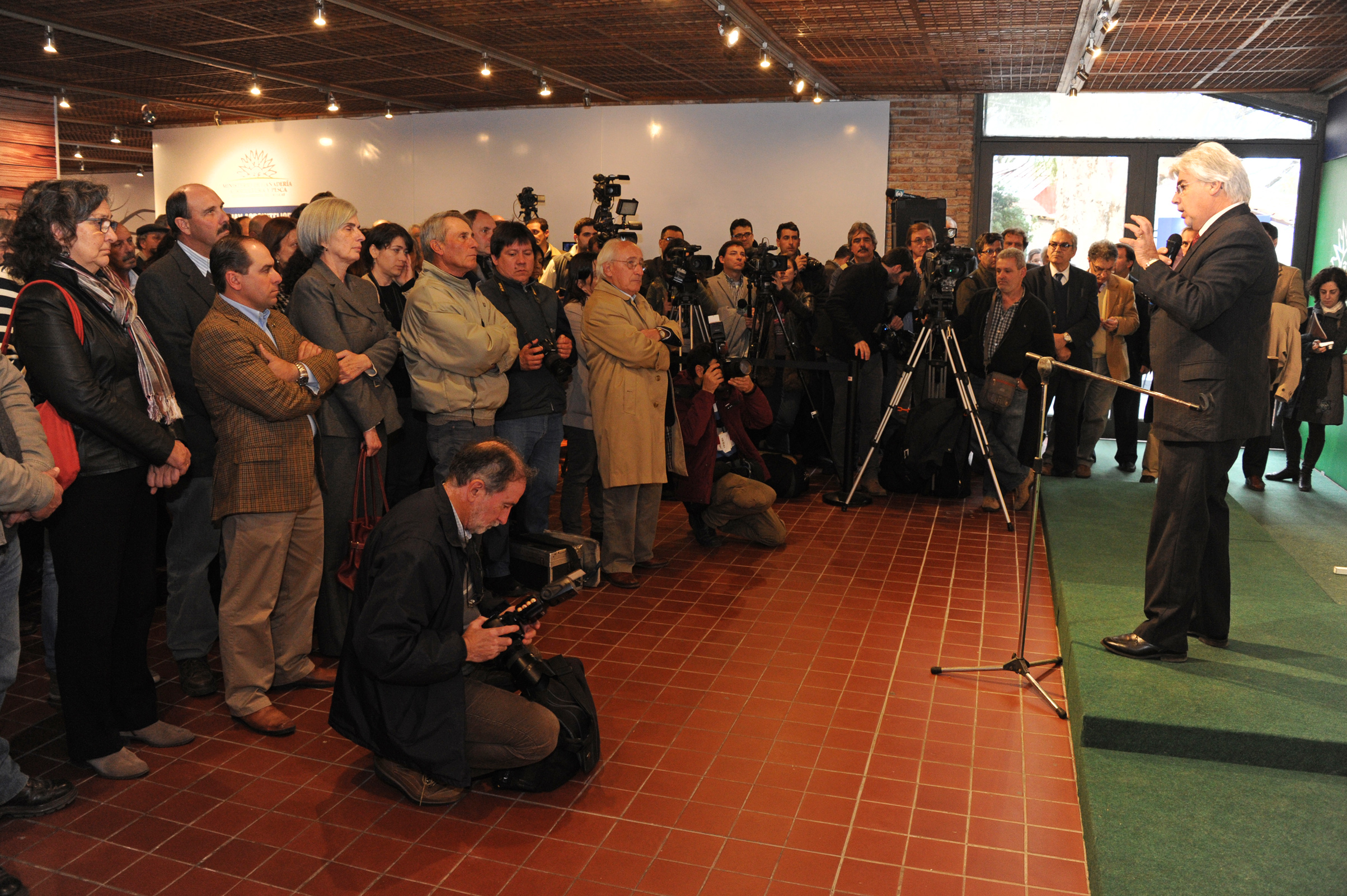 Ministro de Ganadería, Agricultura y Pesca, Tabaré Aguerre, haciendo uso de la palabra