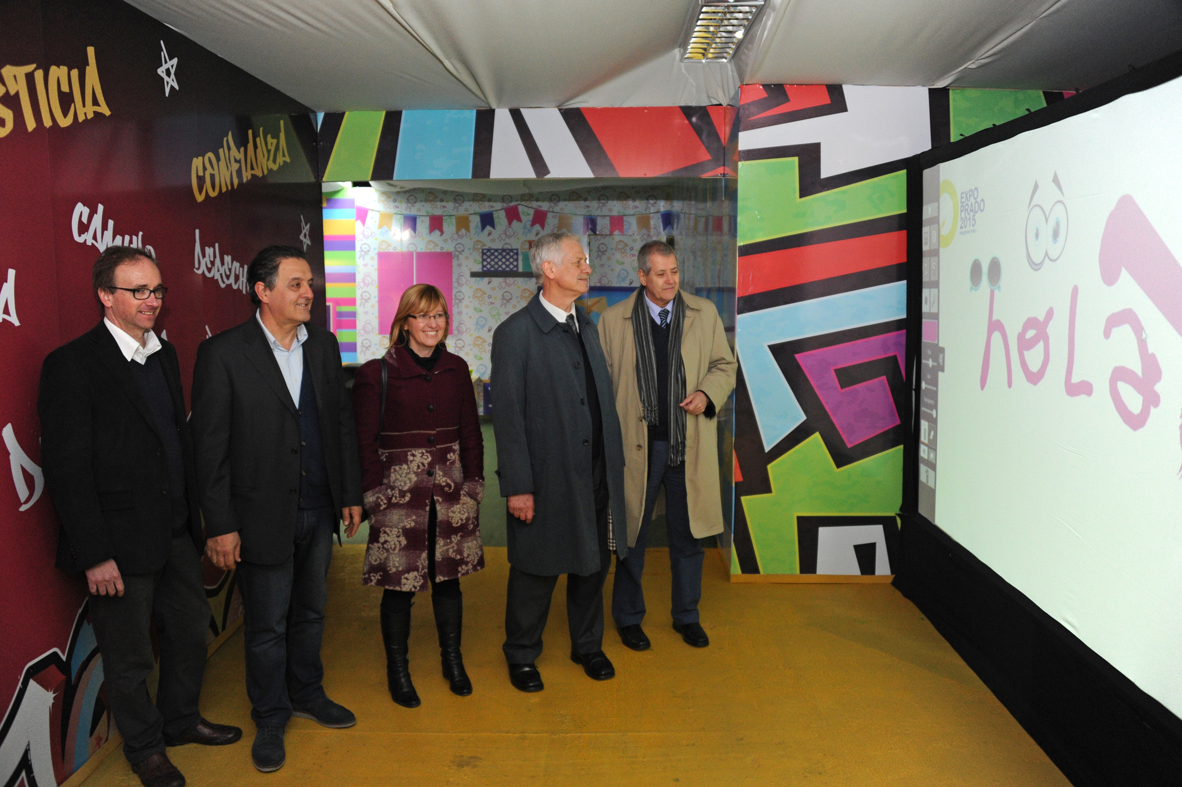 Ministro Jorge Basso y Subsecretaria Cristina Lustemberg junto a autoridades visitando el Stand del MSP