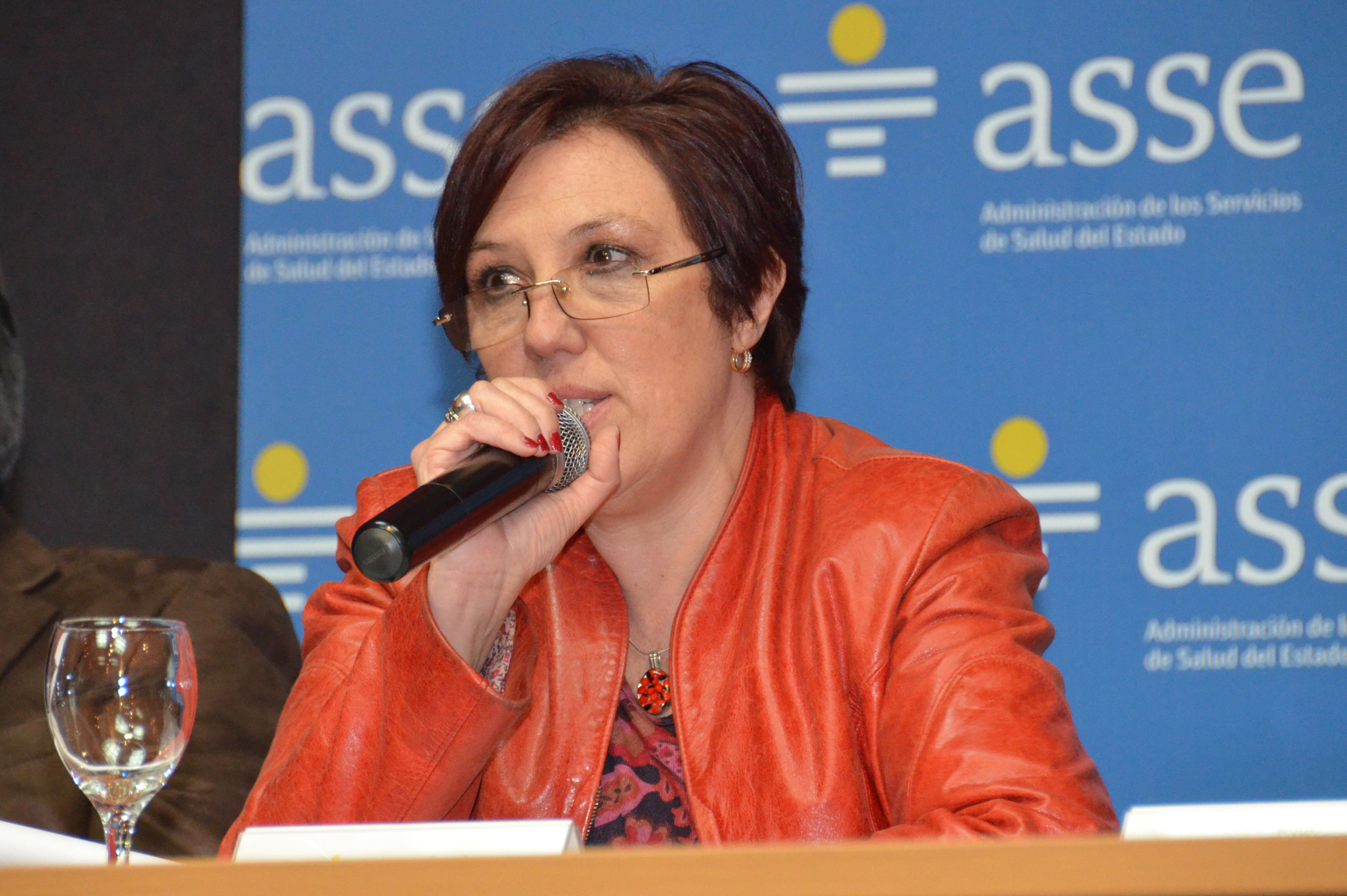 Encuentro realizado en el Salón de Actos de ASSE sobre asignación de recursos presupuestales para ASSE