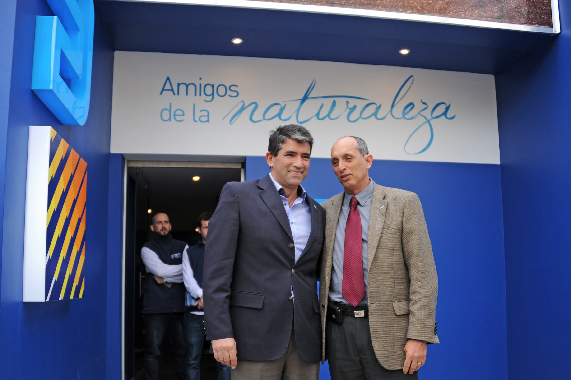 Raúl Sendic junto a Gonzalo Casaravilla, presidente de UTE