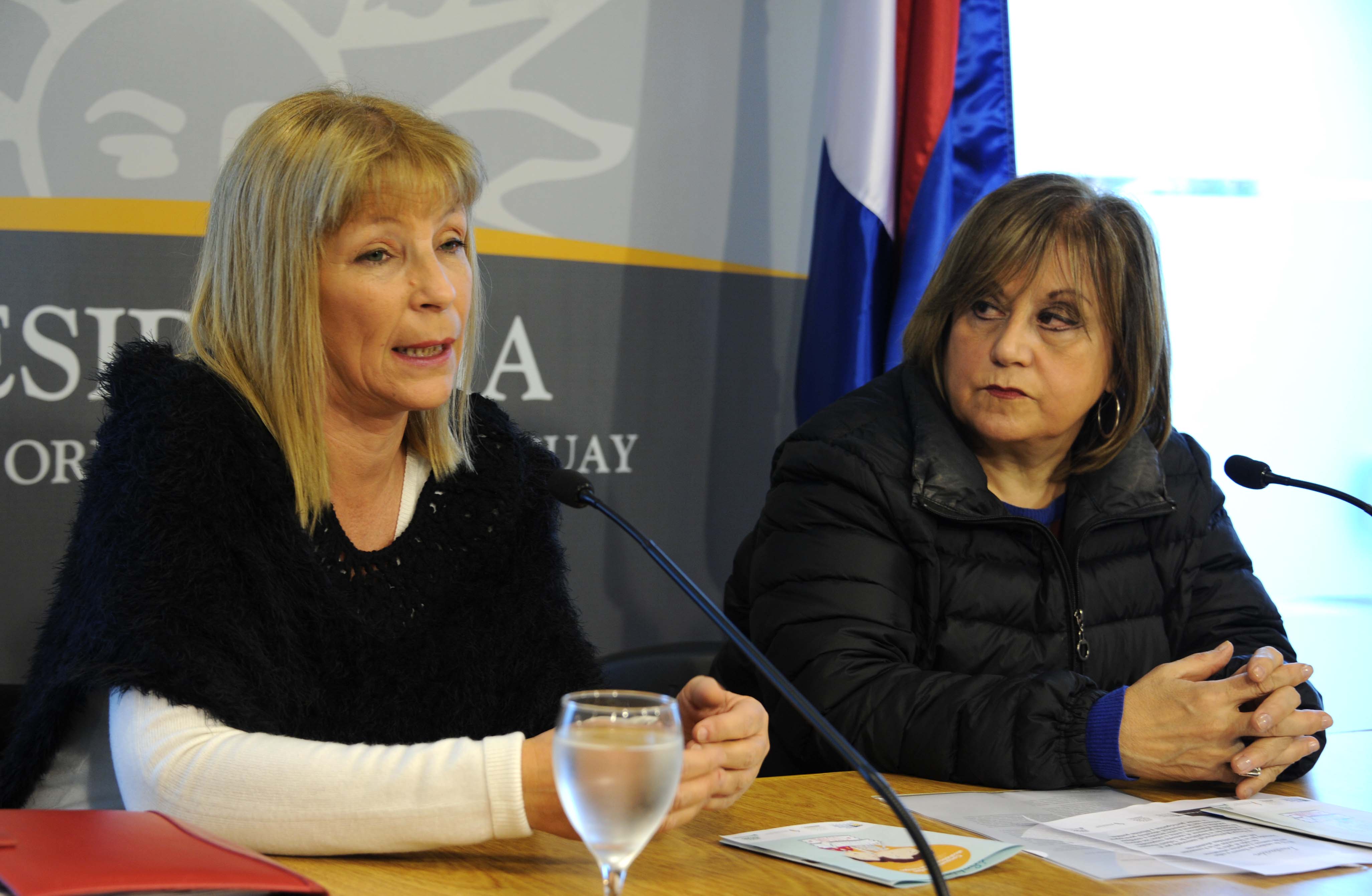 Conferencia de prensa de las directoras de Primaria y Secundaria en representación de la Comisión