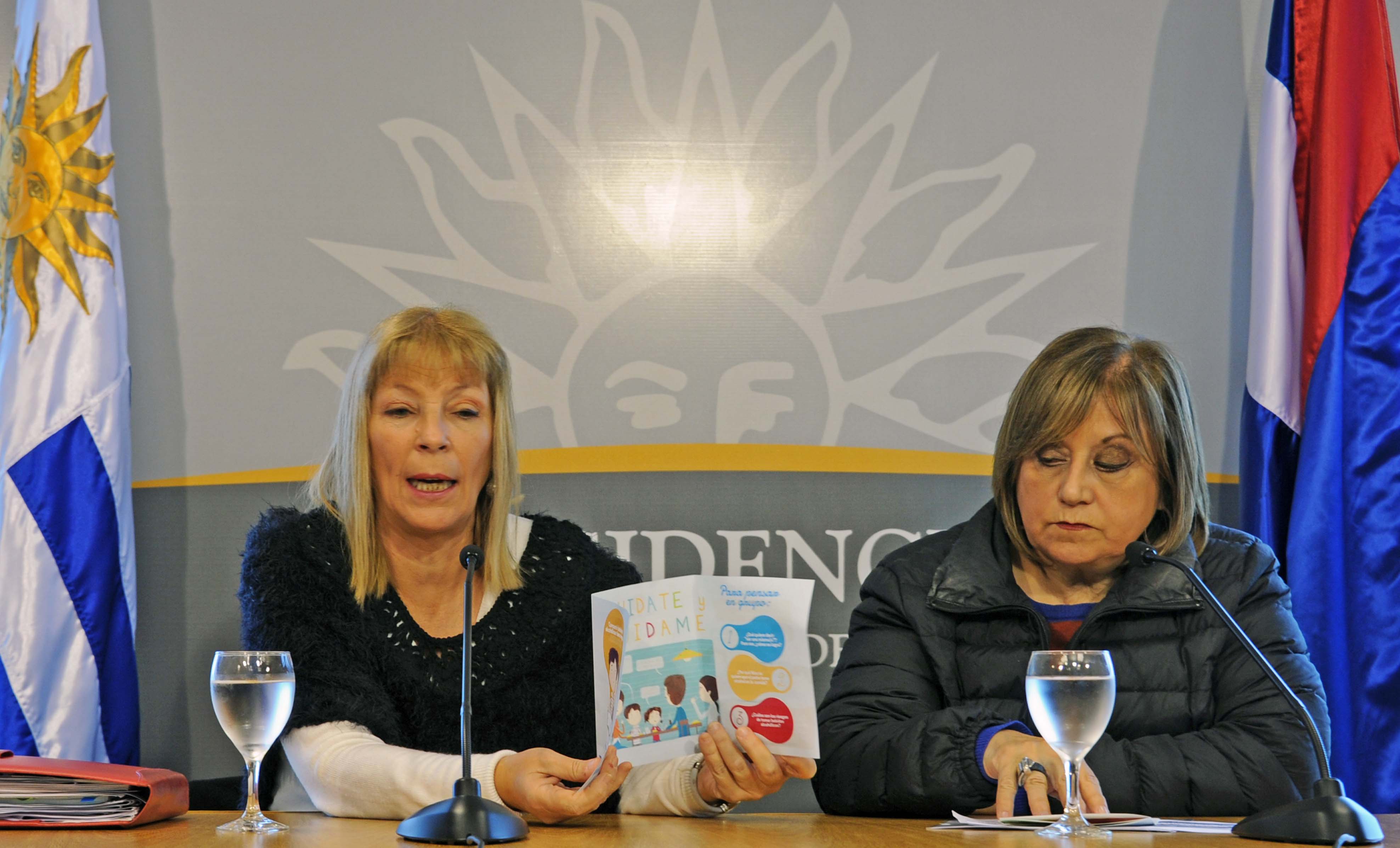 Conferencia de prensa de las directoras de Primaria y Secundaria en representación de la Comisión