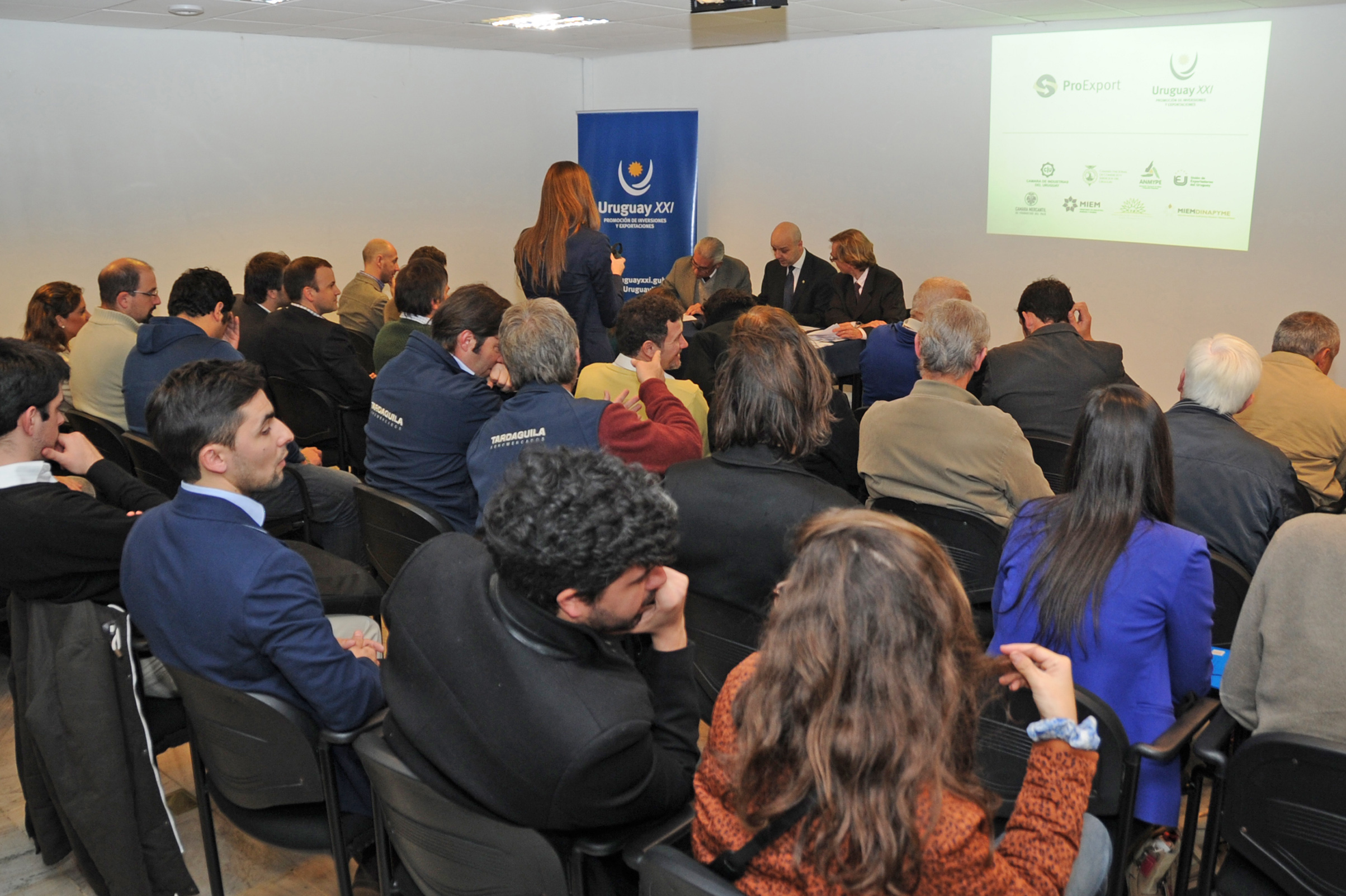 Empresas de bienes y servicios seleccionadas por Uruguay XXI firmaron contrato de cooperación