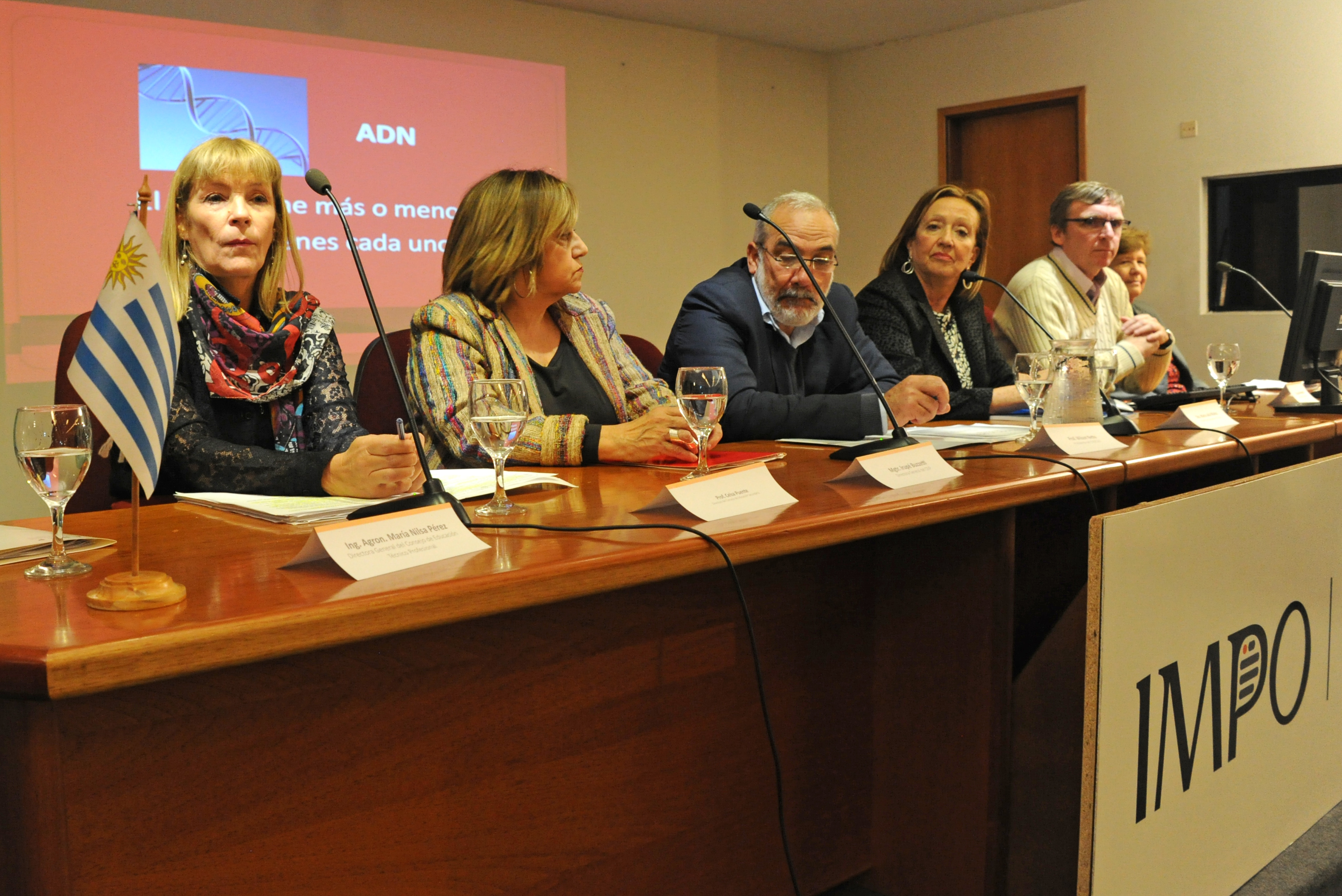 Encuentro denominado El Nuevo ADN de la Educación Uruguaya
