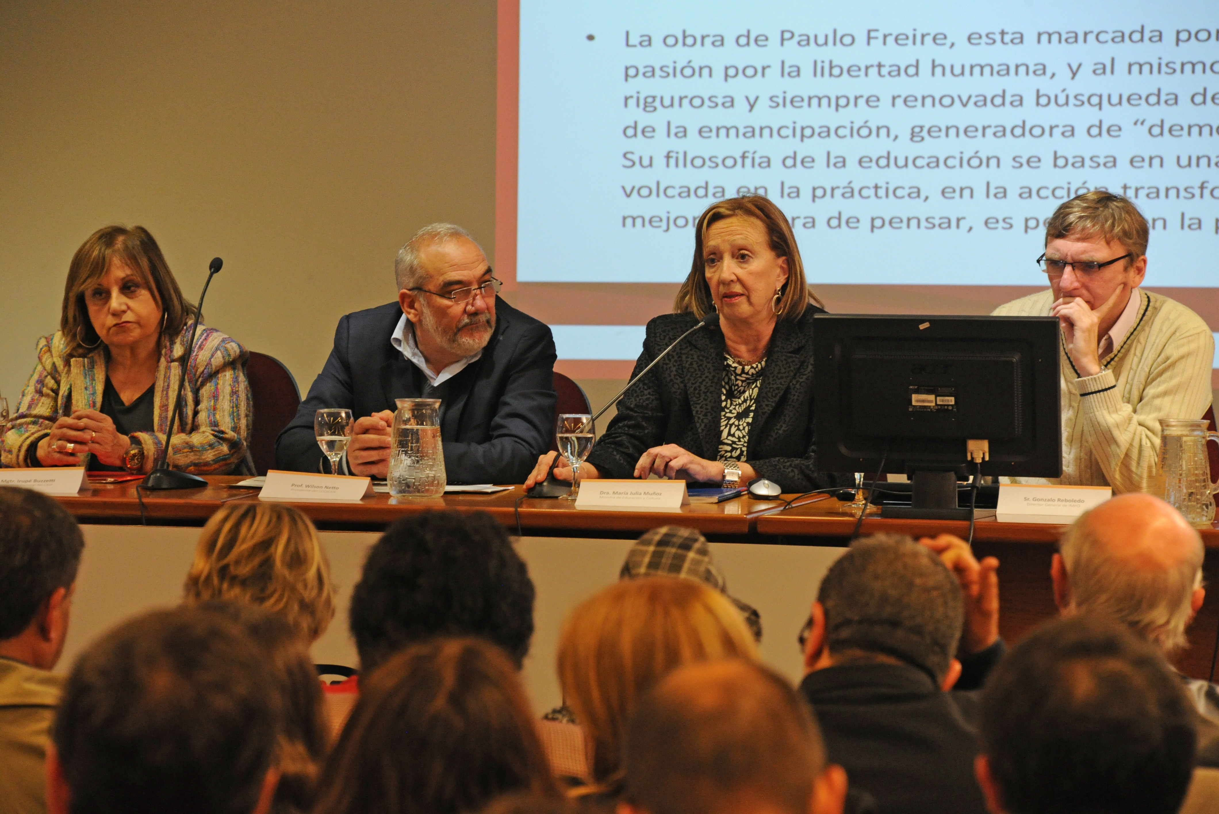 Encuentro denominado El Nuevo ADN de la Educación Uruguaya