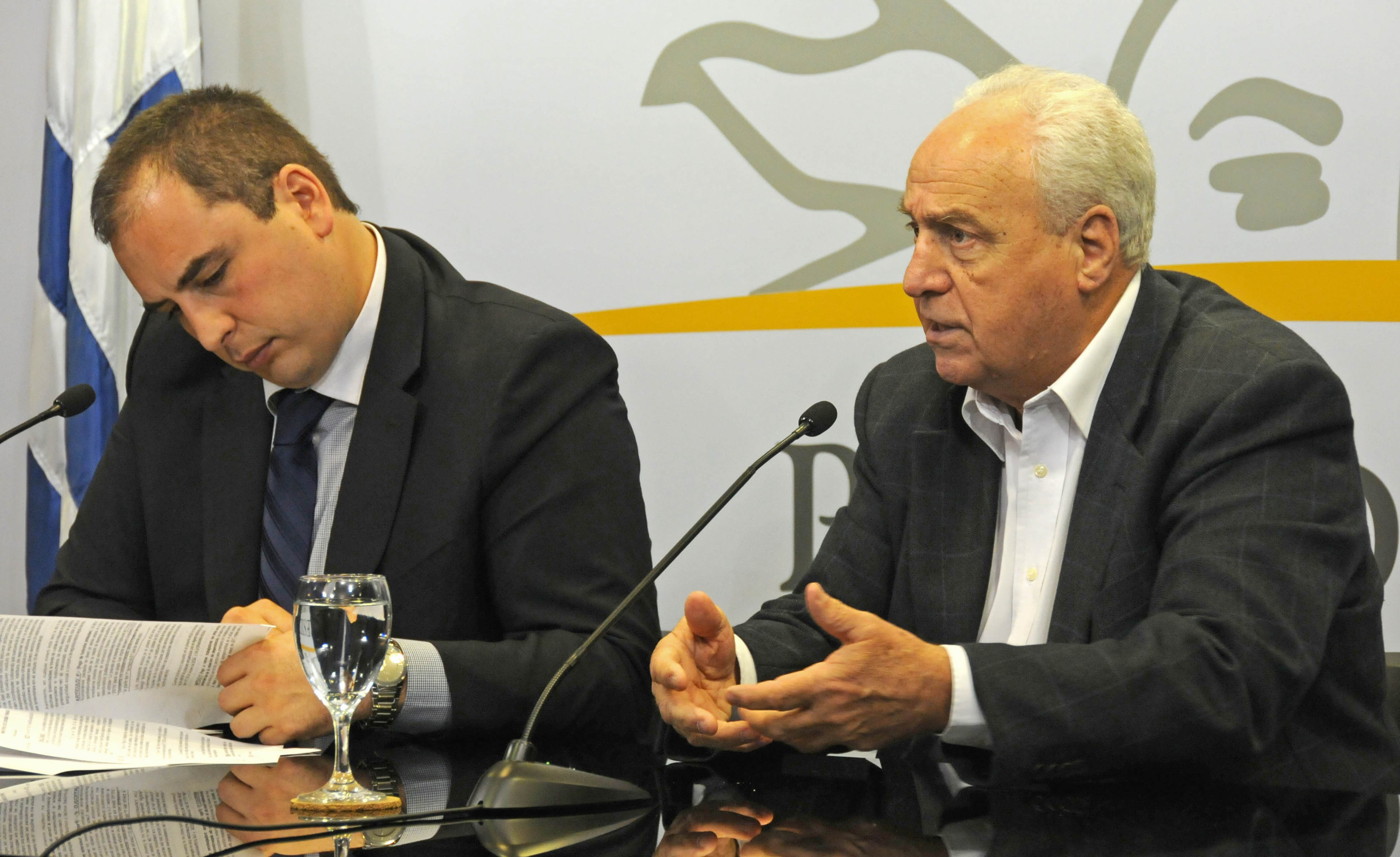 Ferreri y Rossi en conferencia de prensa luego del consejo de ministros del día de hoy