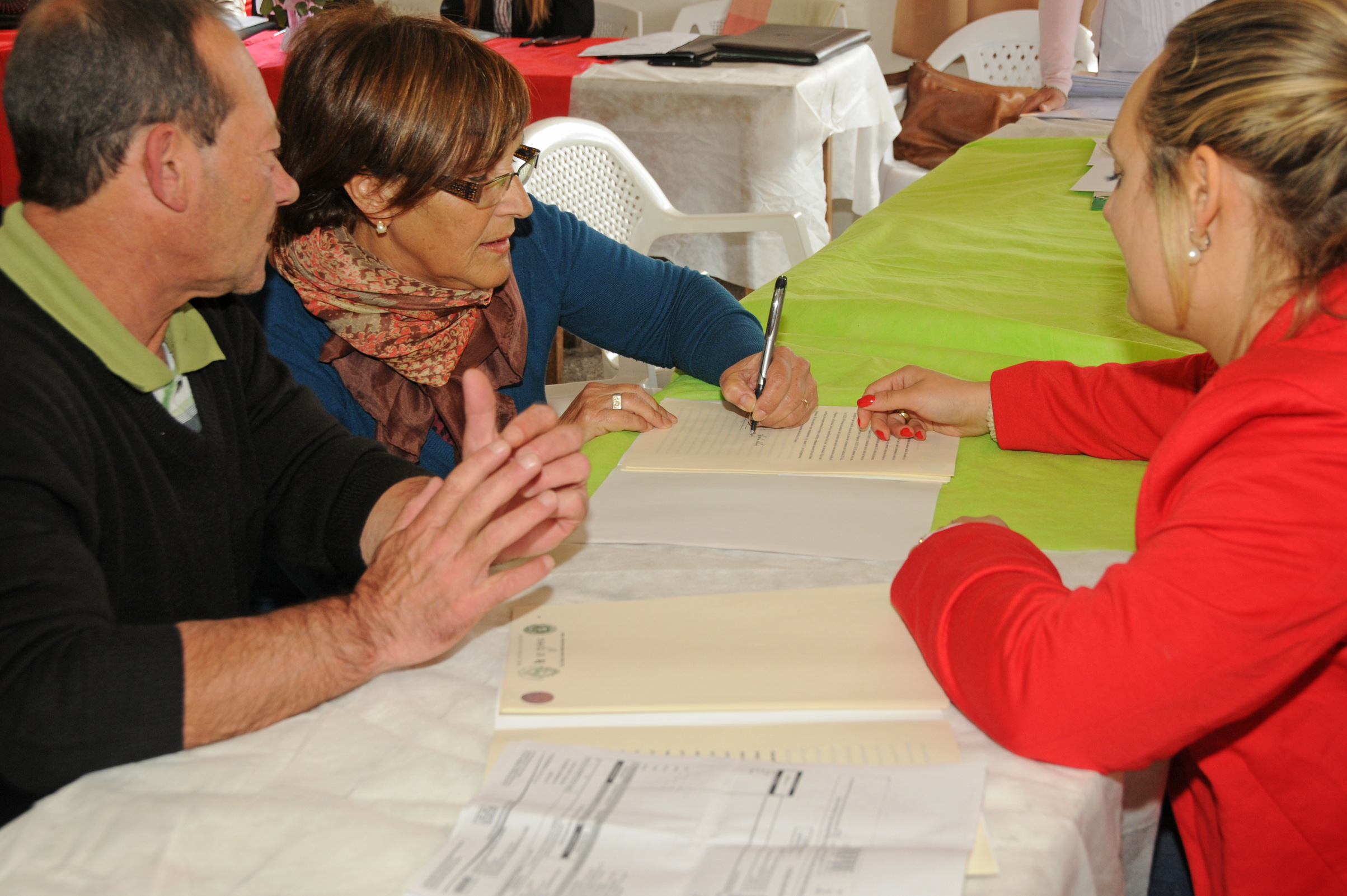 Escrituración de los planes de Villa Rodriguez I y II de viviendas de Mevir
