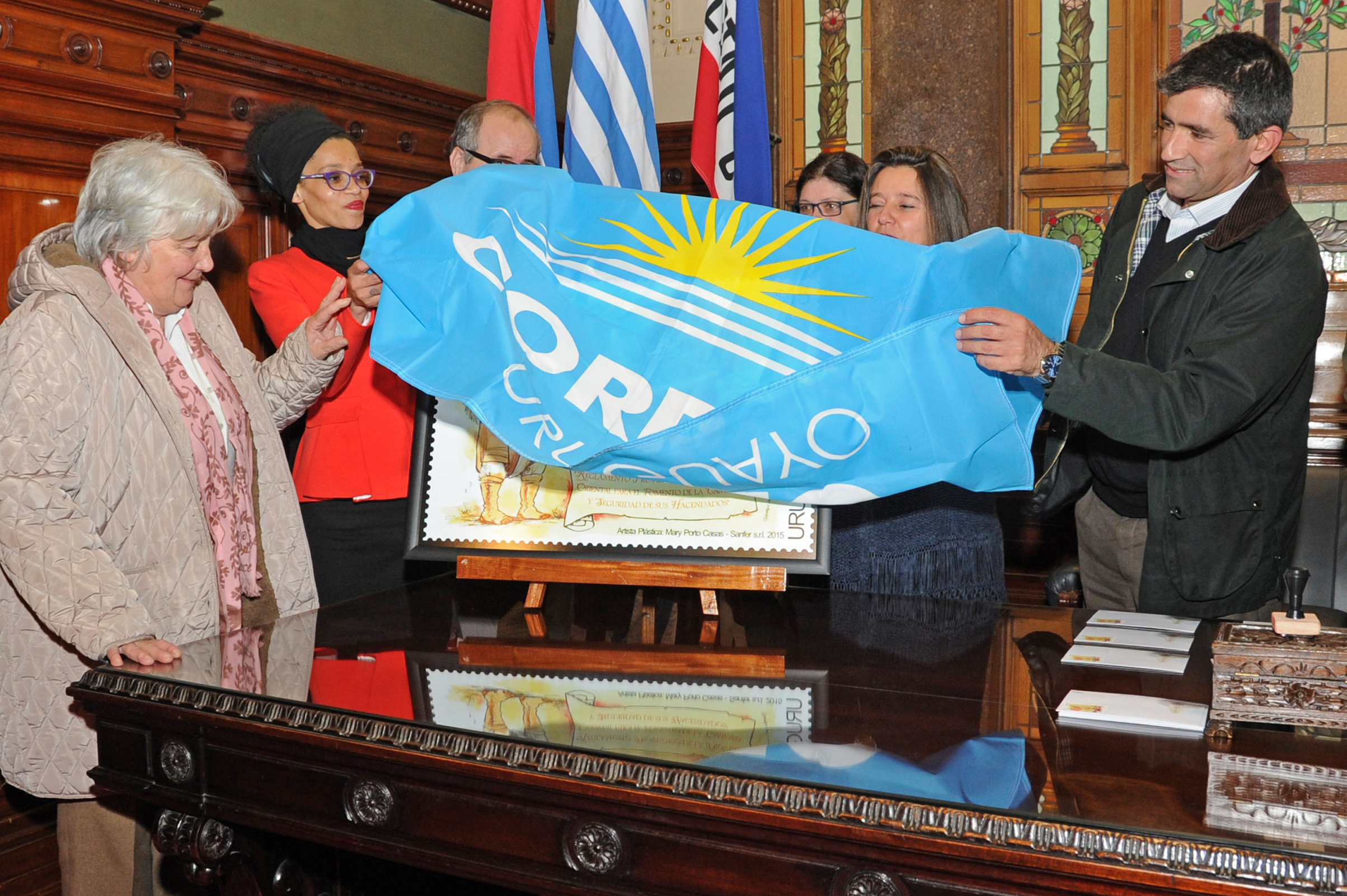 Presentación del sello postal Reglamento de Tierras