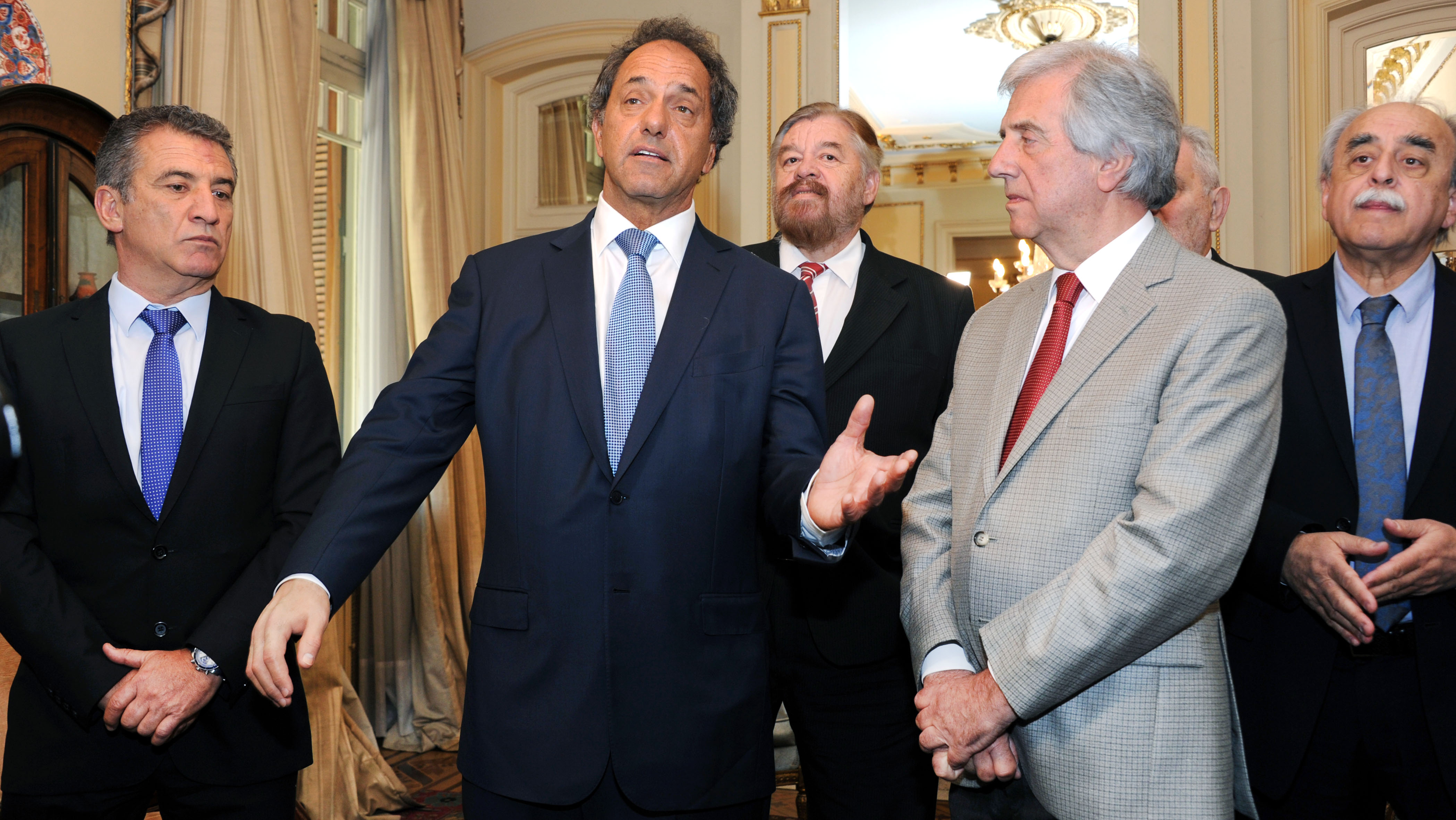 Vázquez mantuvo una reunión privada con Daniel Scioli