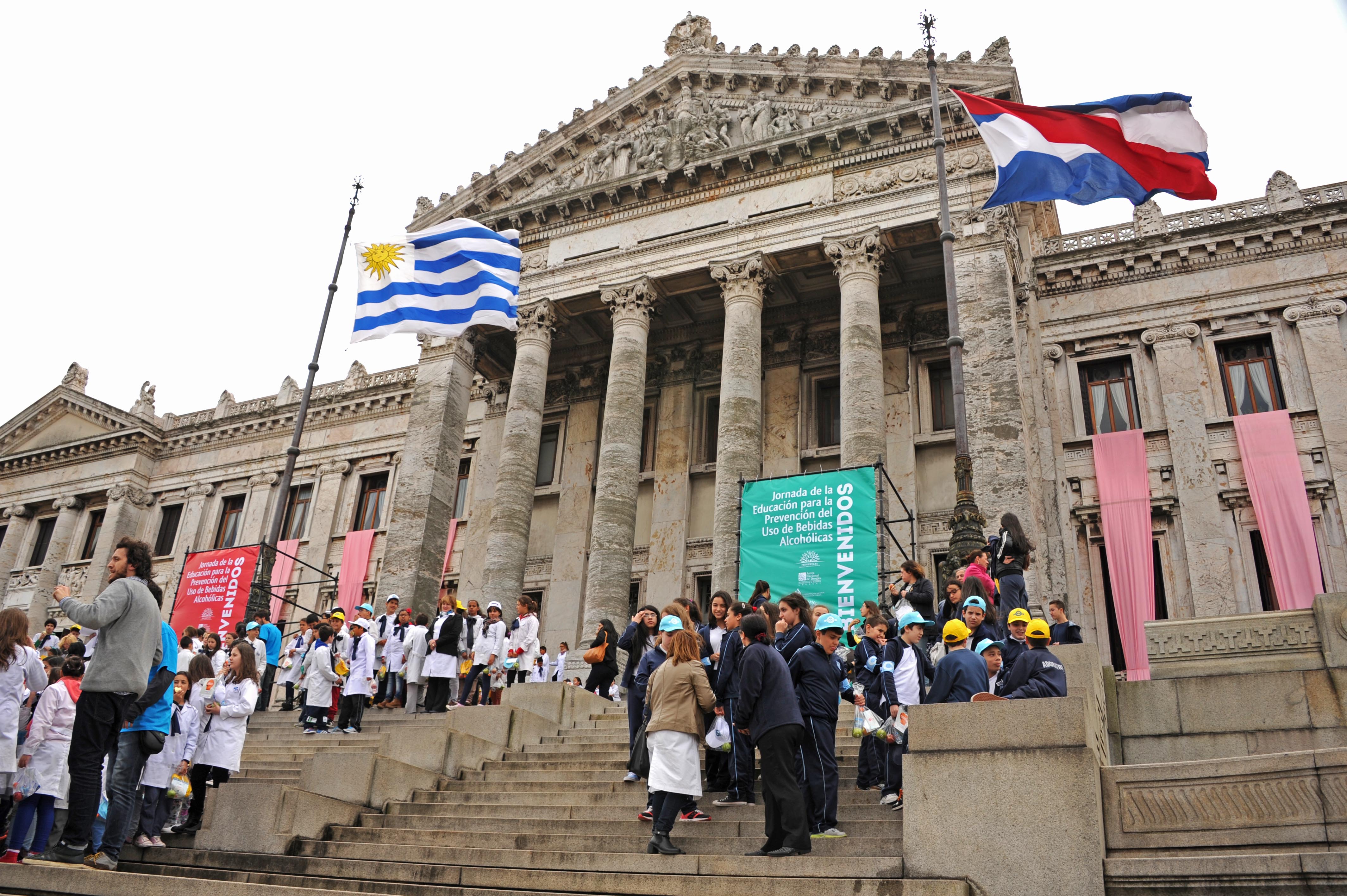 Presidente Vázquez encabezó jornada nacional de prevención de uso de bebidas alcohólicas
