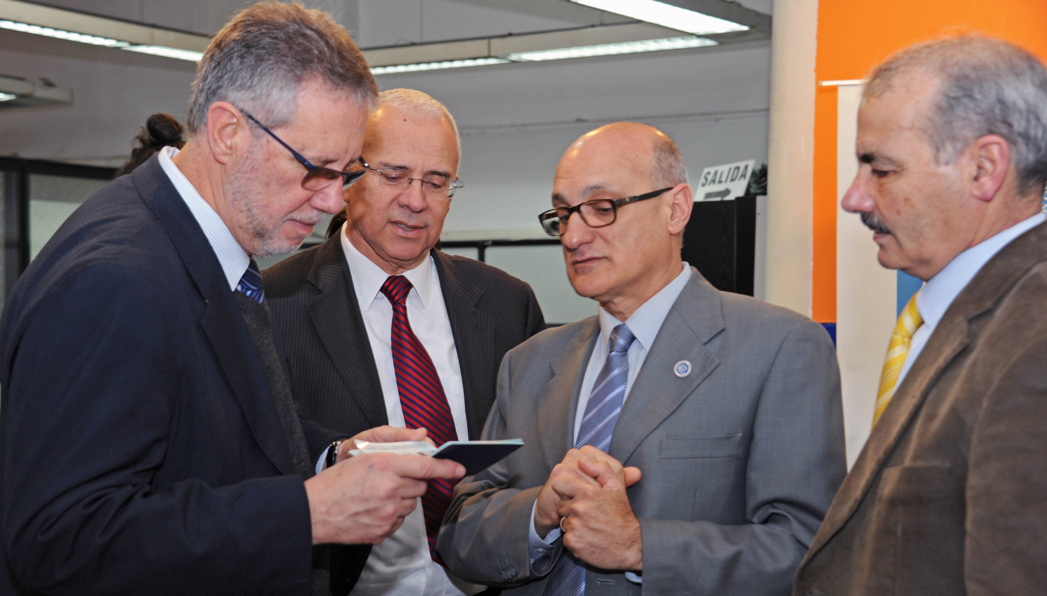 Nuevo pasaporte electrónico posiciona a Uruguay al más alto nivel internacional