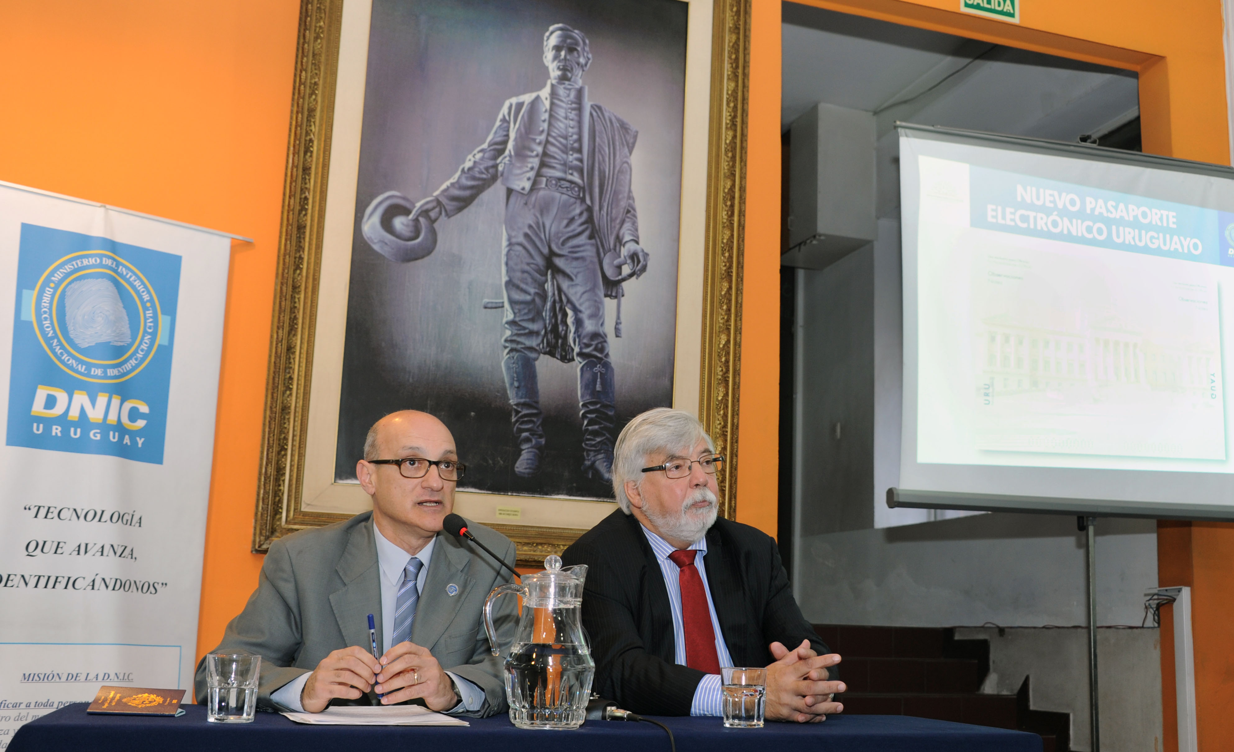 Nuevo pasaporte electrónico posiciona a Uruguay al más alto nivel internacional