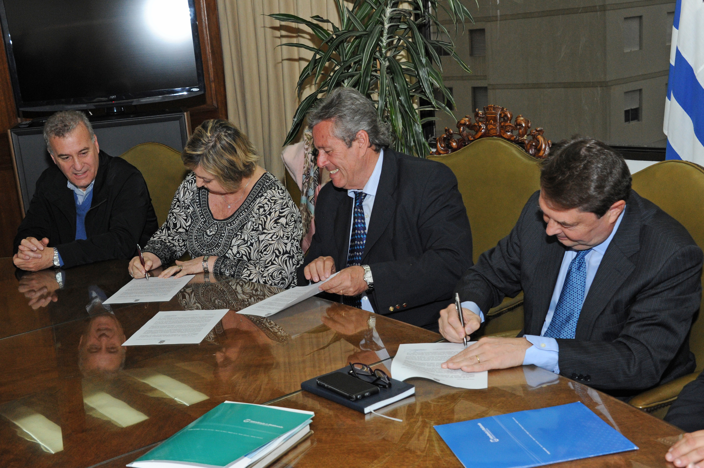 Firma de carta intención por Certificación de Buenas Prácticas Turísticas de Organizaciones de Gestión de destinos Turísticos