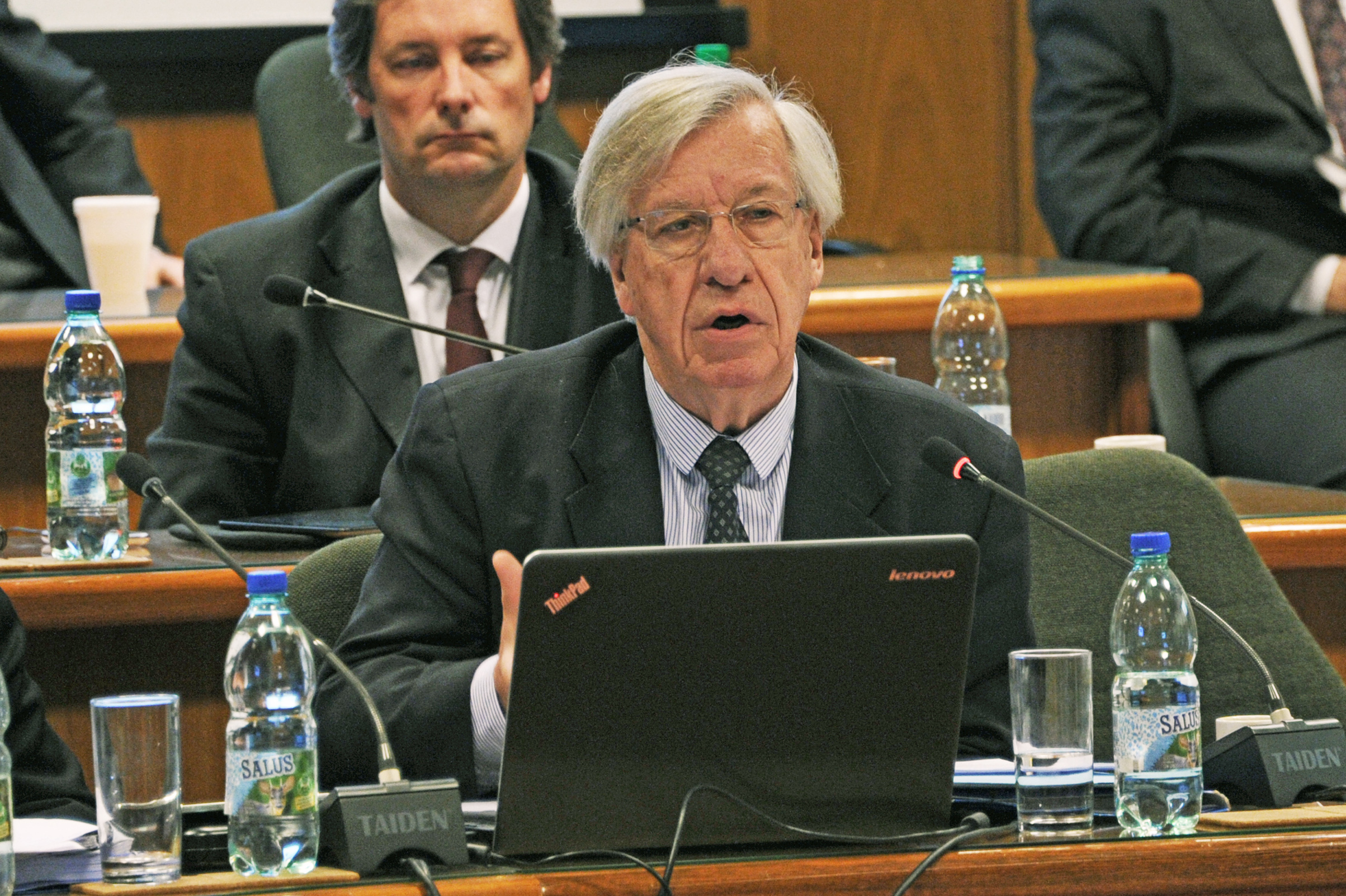 Danilo Astori y el equipo económico, concurrieron a la comisión de Hacienda del Senado