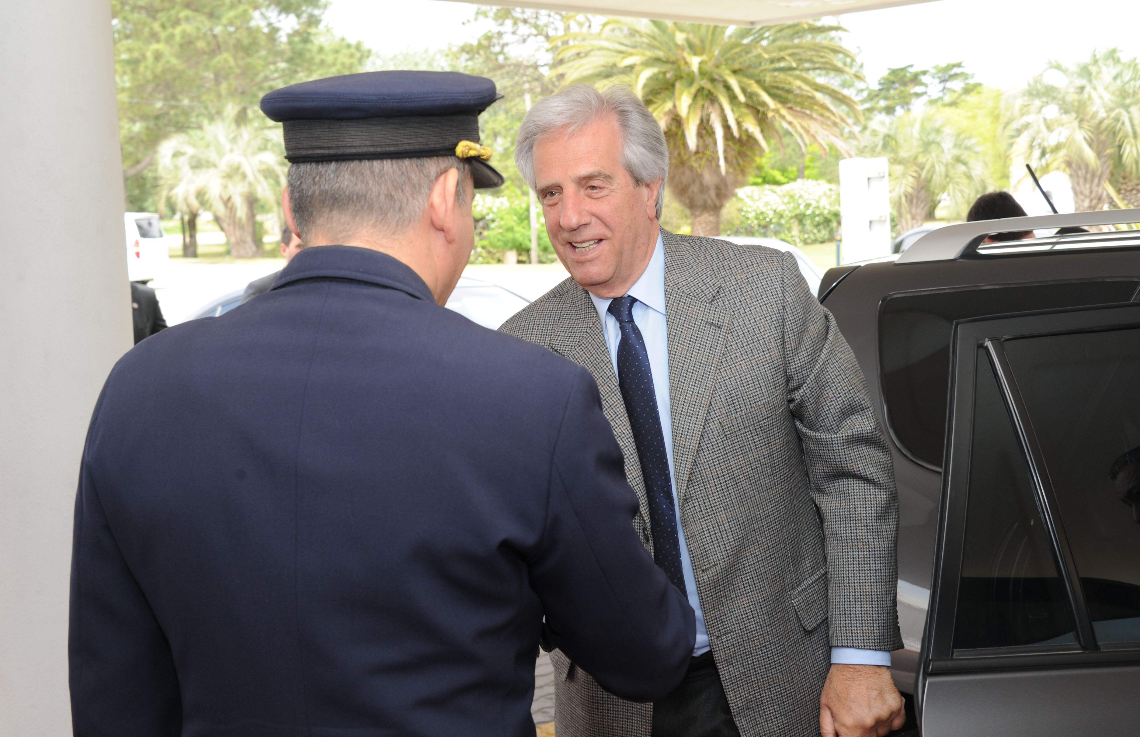 Partida de Vázquez en su primera gira presidencial