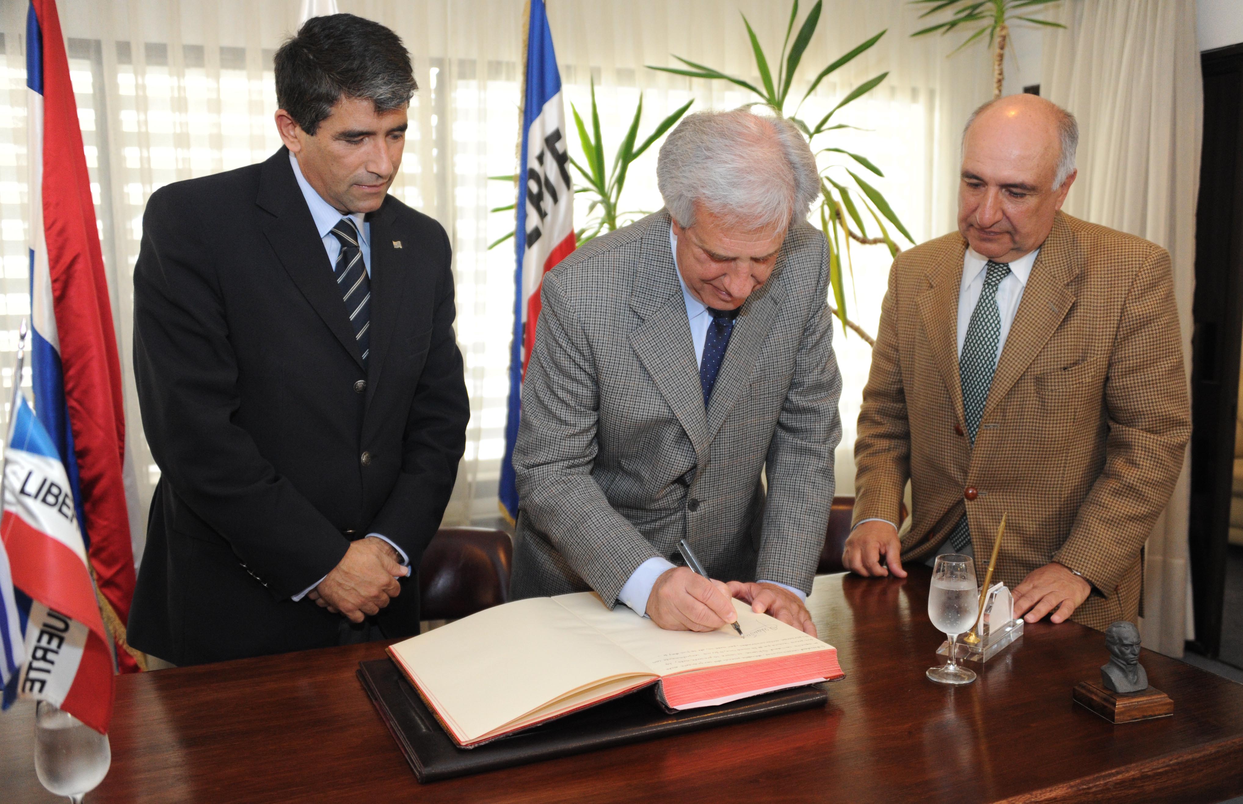 Firma de traspaso de mando