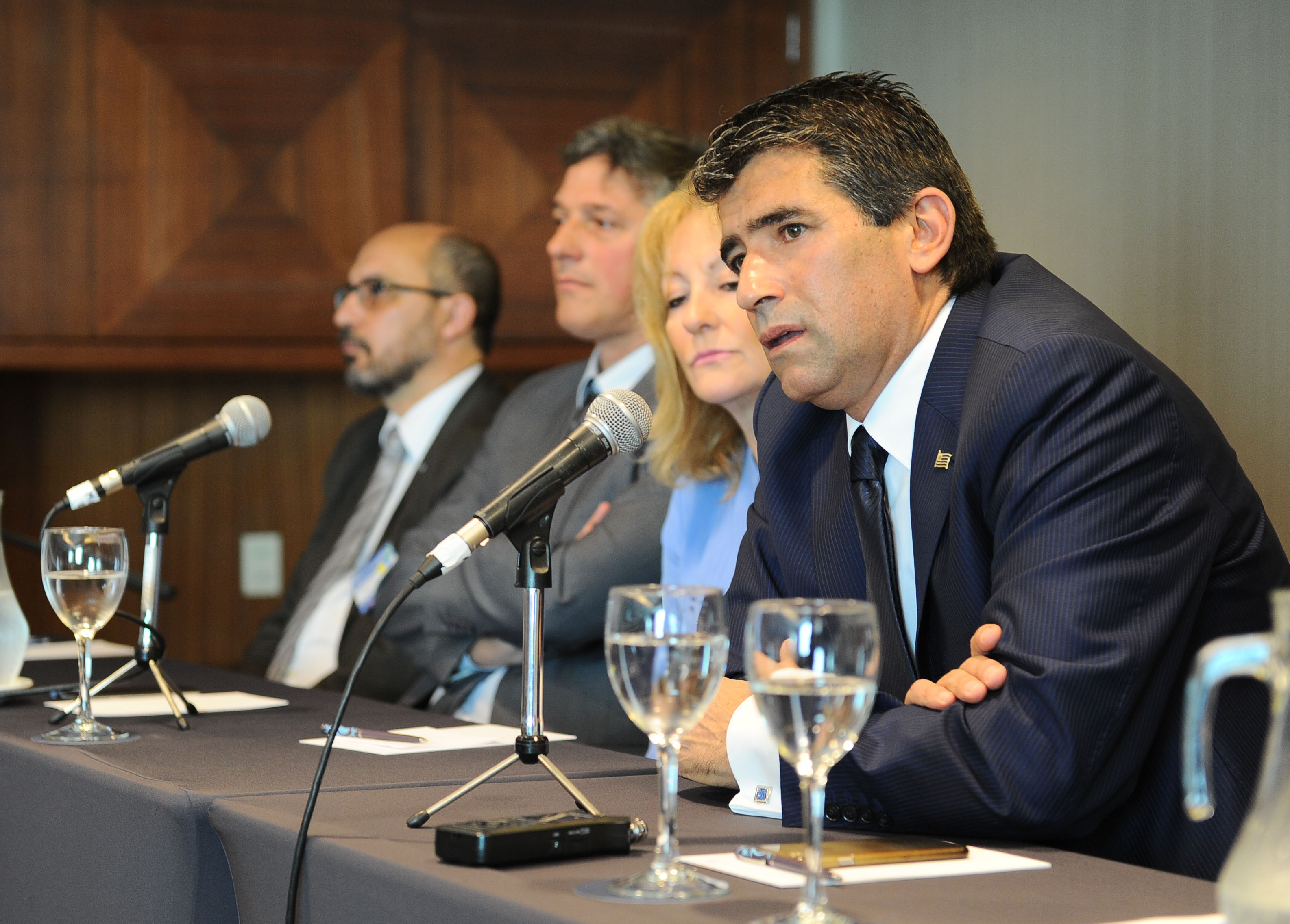 Raúl Sendic y Carolina Cosse en evento Matriz Energética: Desafíos Energéticos regionales