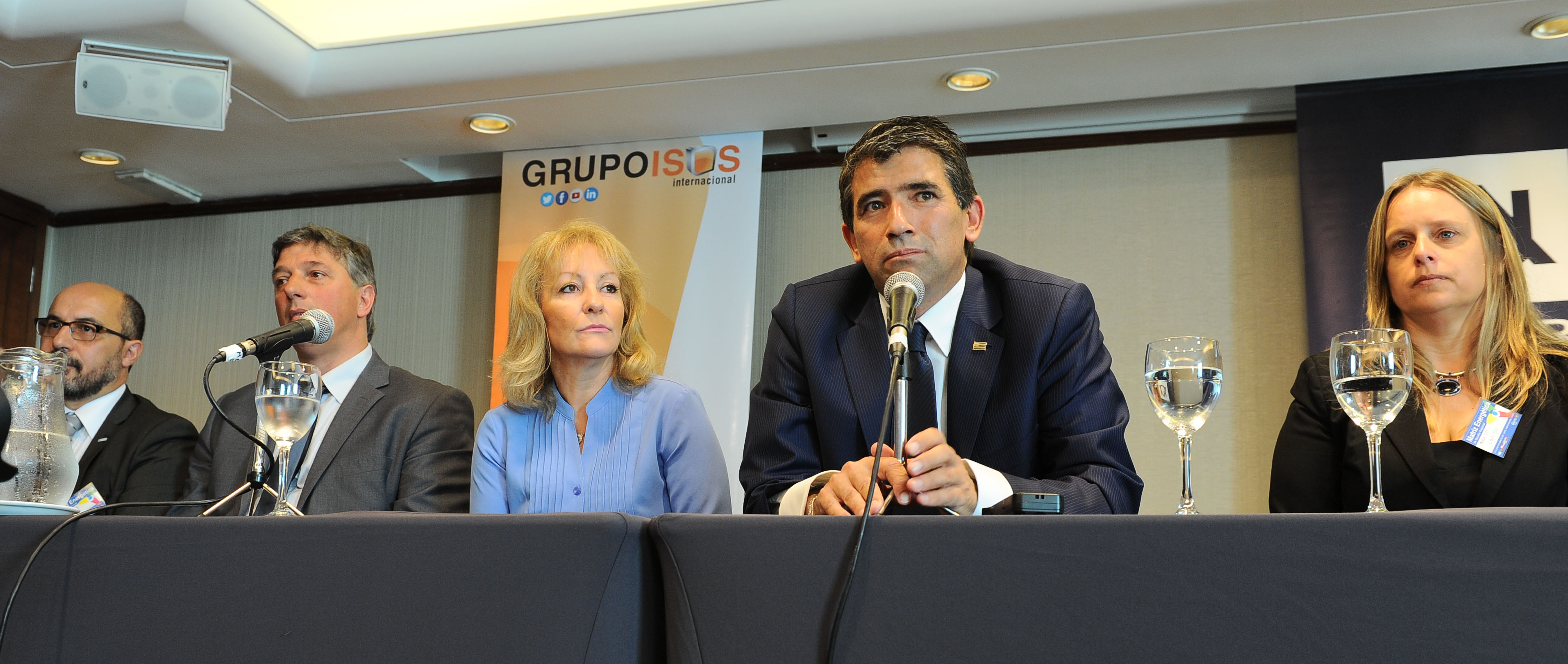 Raúl Sendic y Carolina Cosse en evento Matriz Energética Desafíos