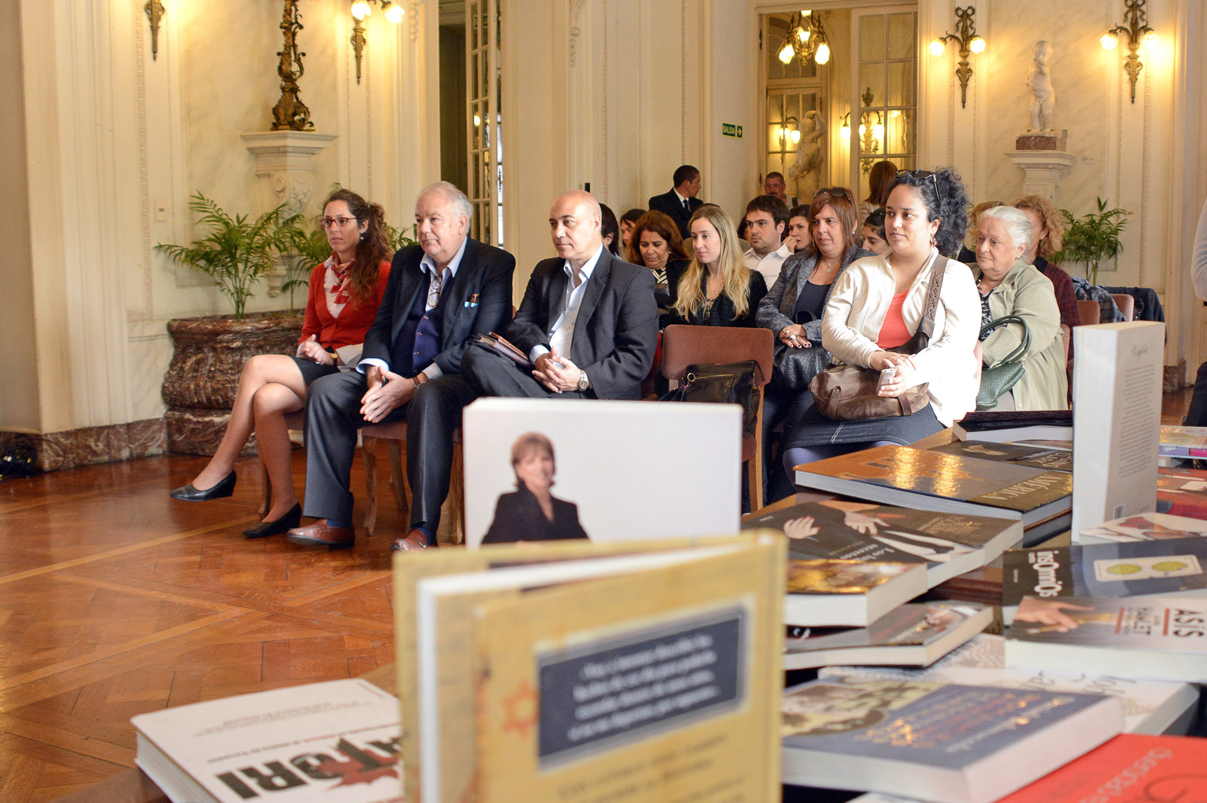 Se abrirán 60 bibliotecas circulantes públicas nuevas para los Centros MEC de todo el país
