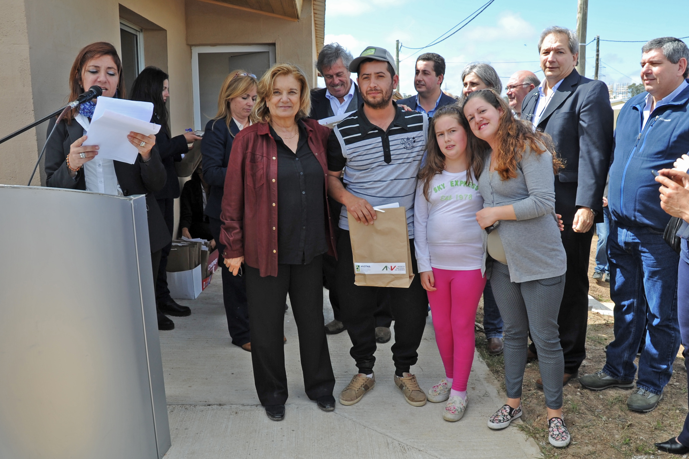 Autoridades del Ministerio de Vivienda inauguraron 33 viviendas en Maldonado