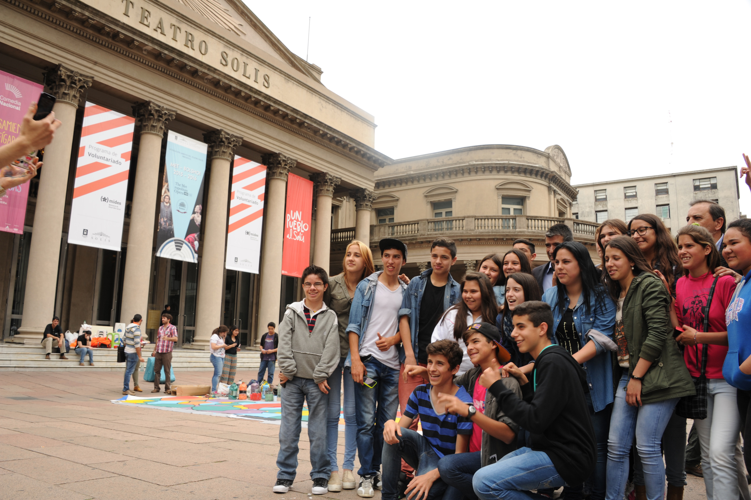 Lanzamiento del Plan Nacional de Voluntariado se llevó a cabo en la Torre Ejecutiva y en la explanada del Teatro Solís