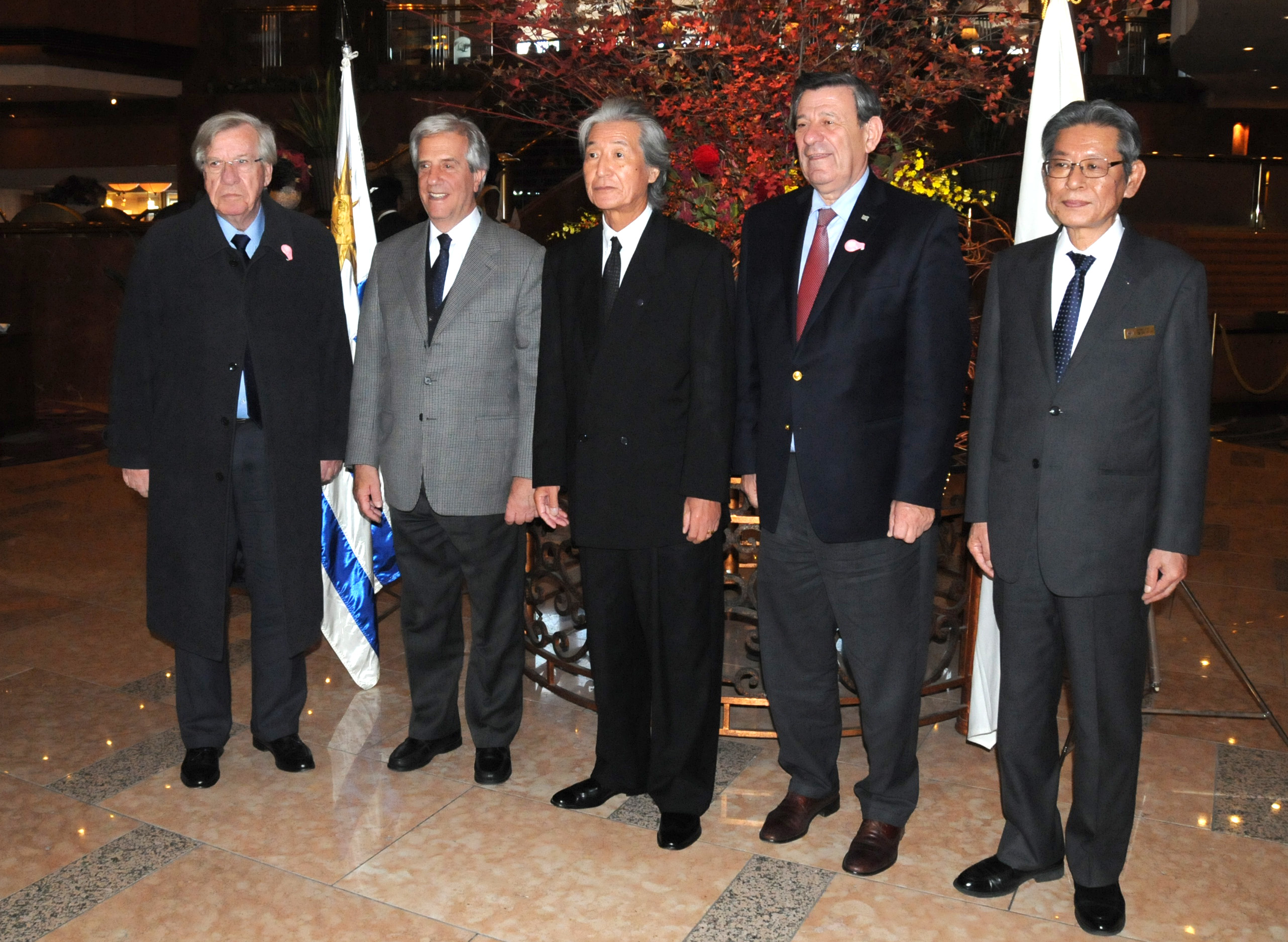 Presidente Tabaré Vázquez y su comitiva oficial, luego de su llegada a Japón