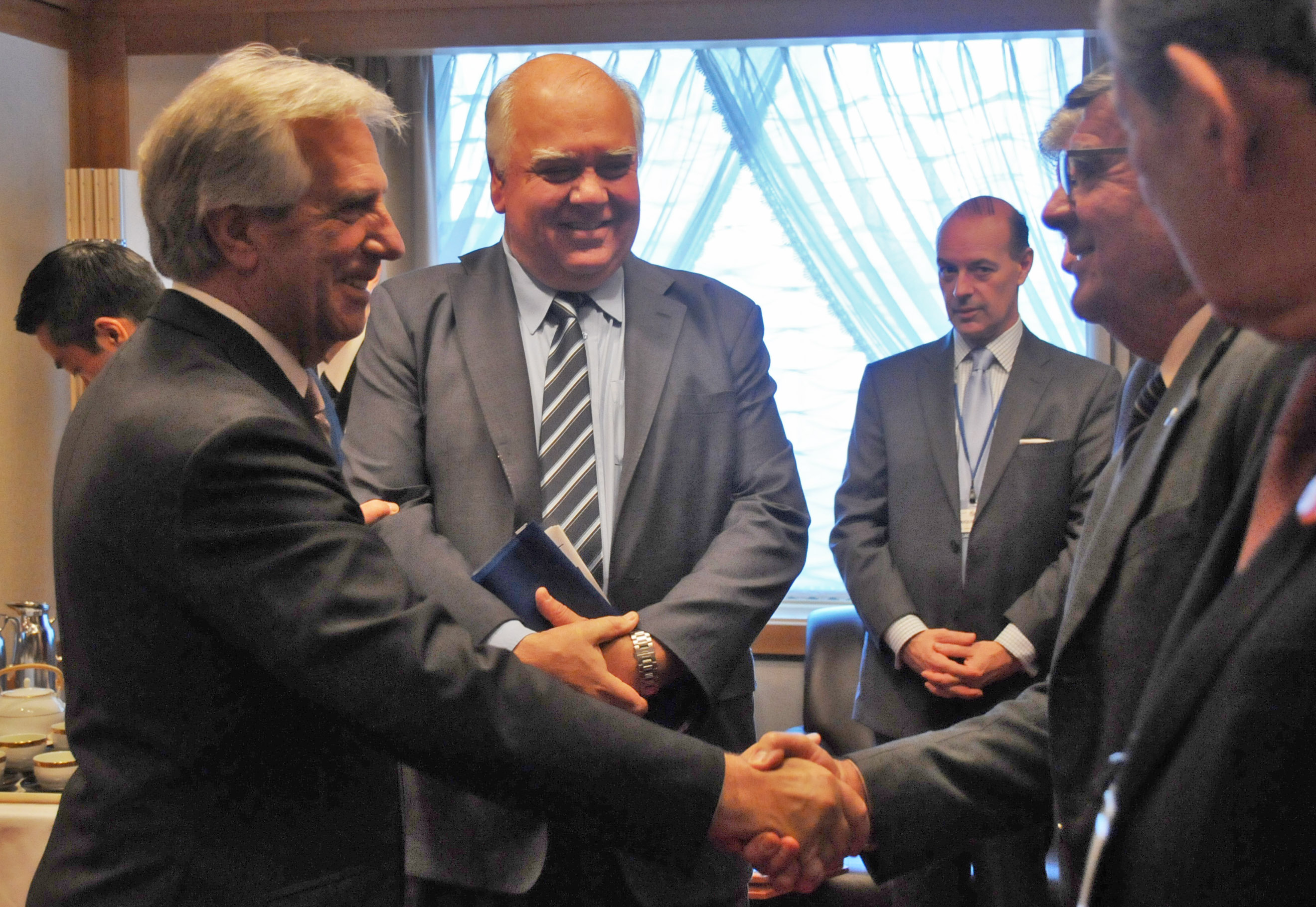 Tabaré Vázquez se reunió con colectividad uruguaya en Japón
