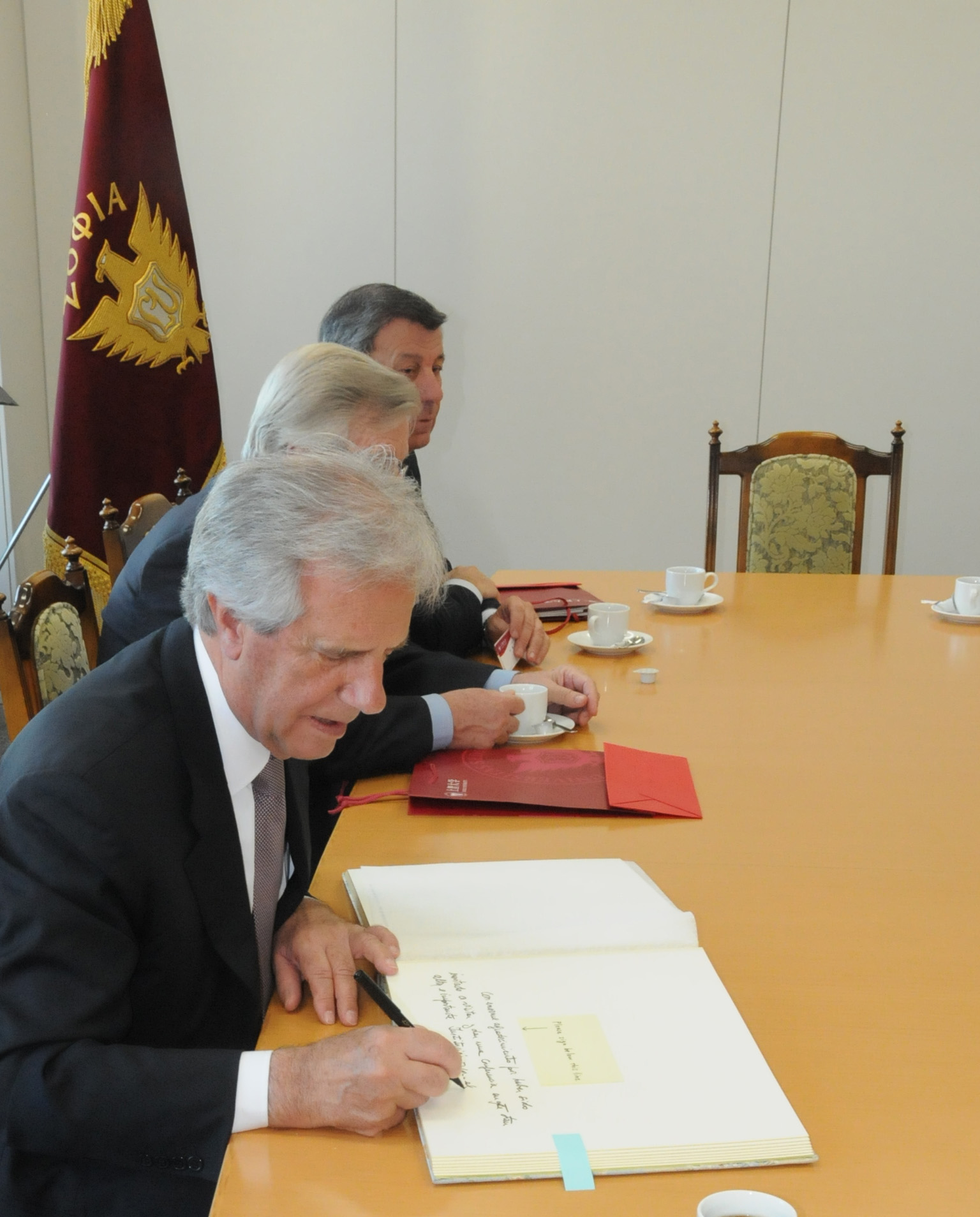 Tabaré Vázquez reunido con las autoridades de la Universidad Sofía de Tokio