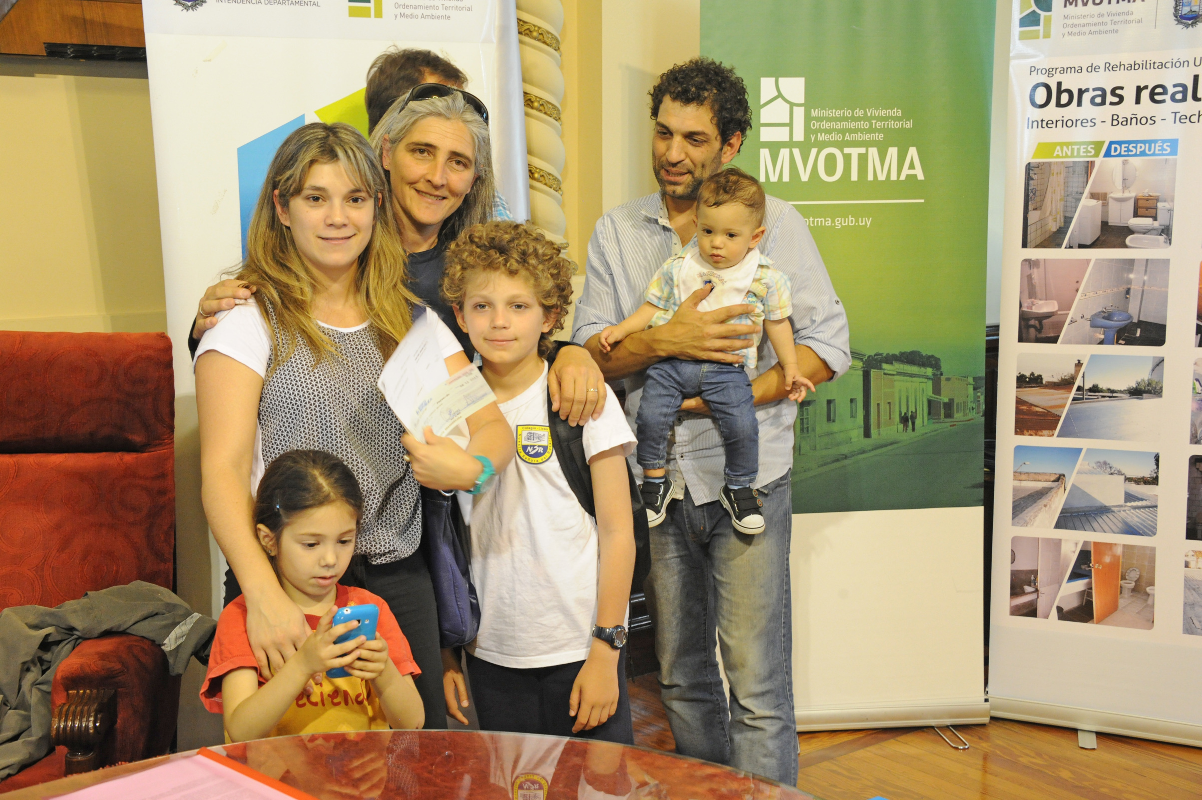 Ceremonia de entrega de 20 préstamos para la mejora de vivienda en Paysandú
