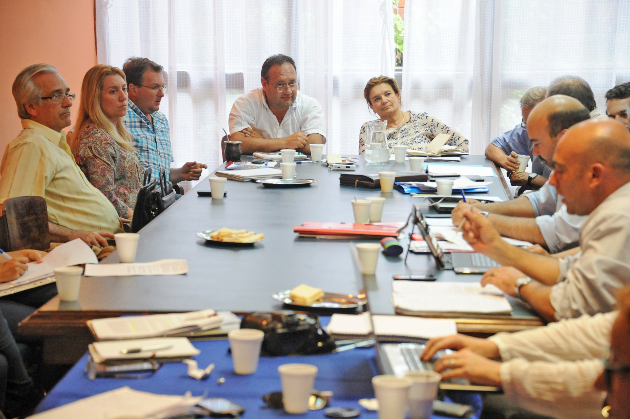 Reunión entre autoridades del Ministerio de Vivienda, de la Intendencia de Paysandú y de OSE