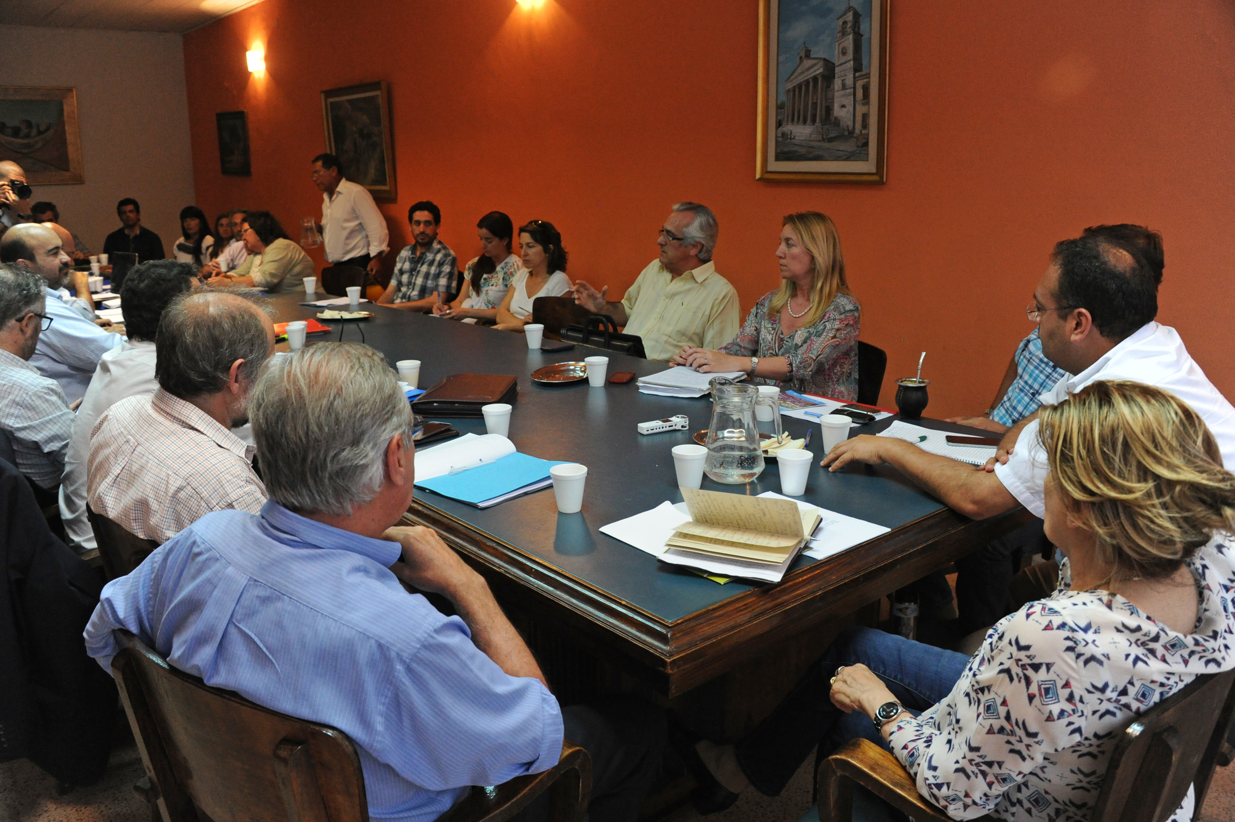Reunión entre autoridades del Ministerio de Vivienda, de la Intendencia de Paysandú y de OSE