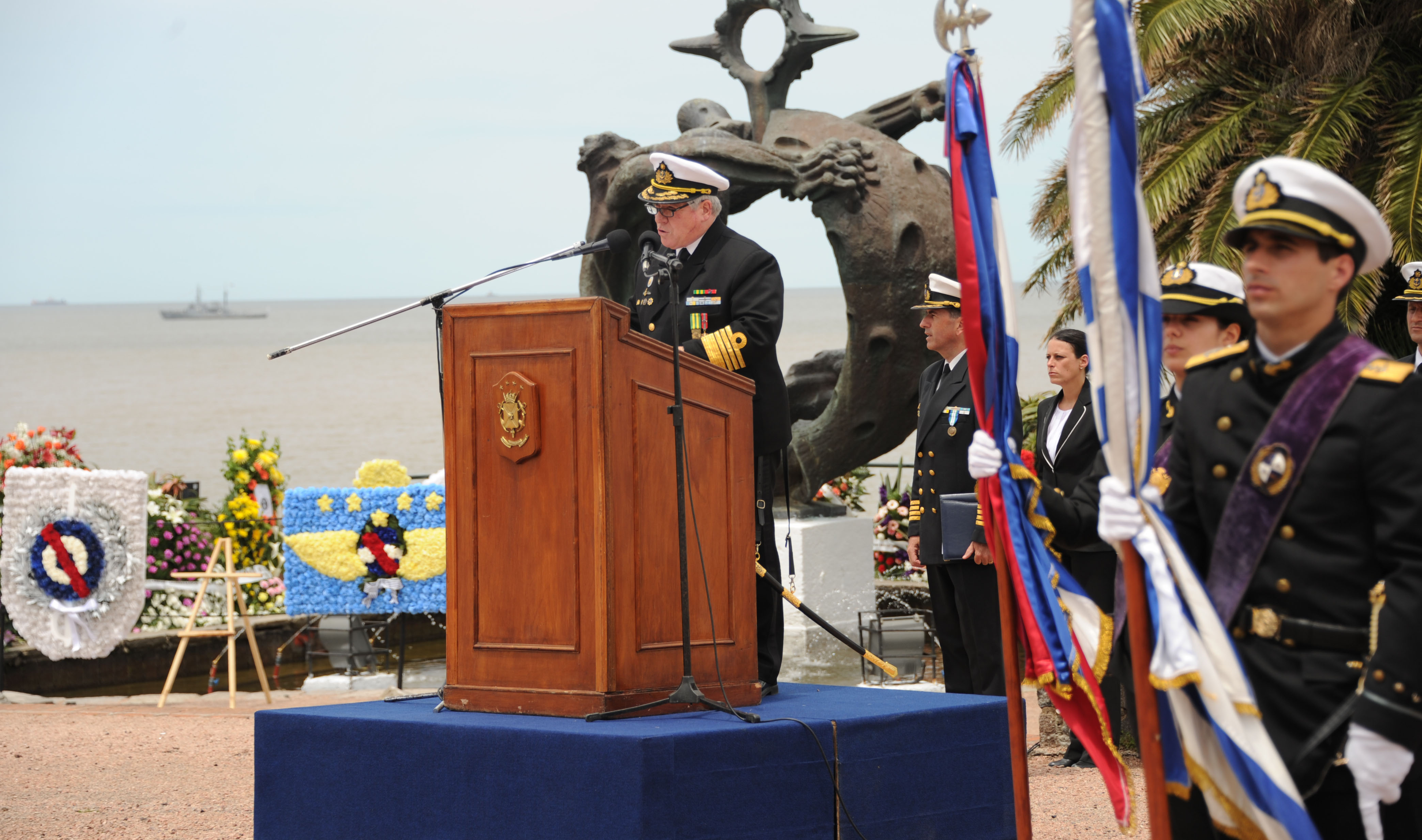 Tabaré Vázquez participó del 198° Aniversario de la Armada Nacional