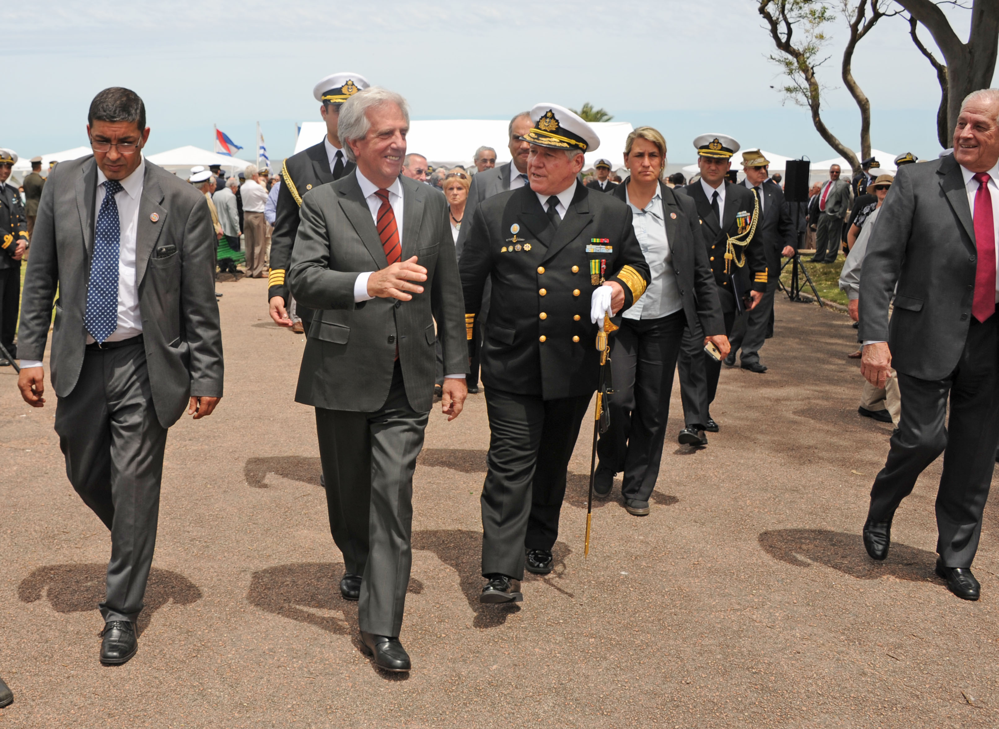 Tabaré Vázquez participó del 198° Aniversario de la Armada Nacional